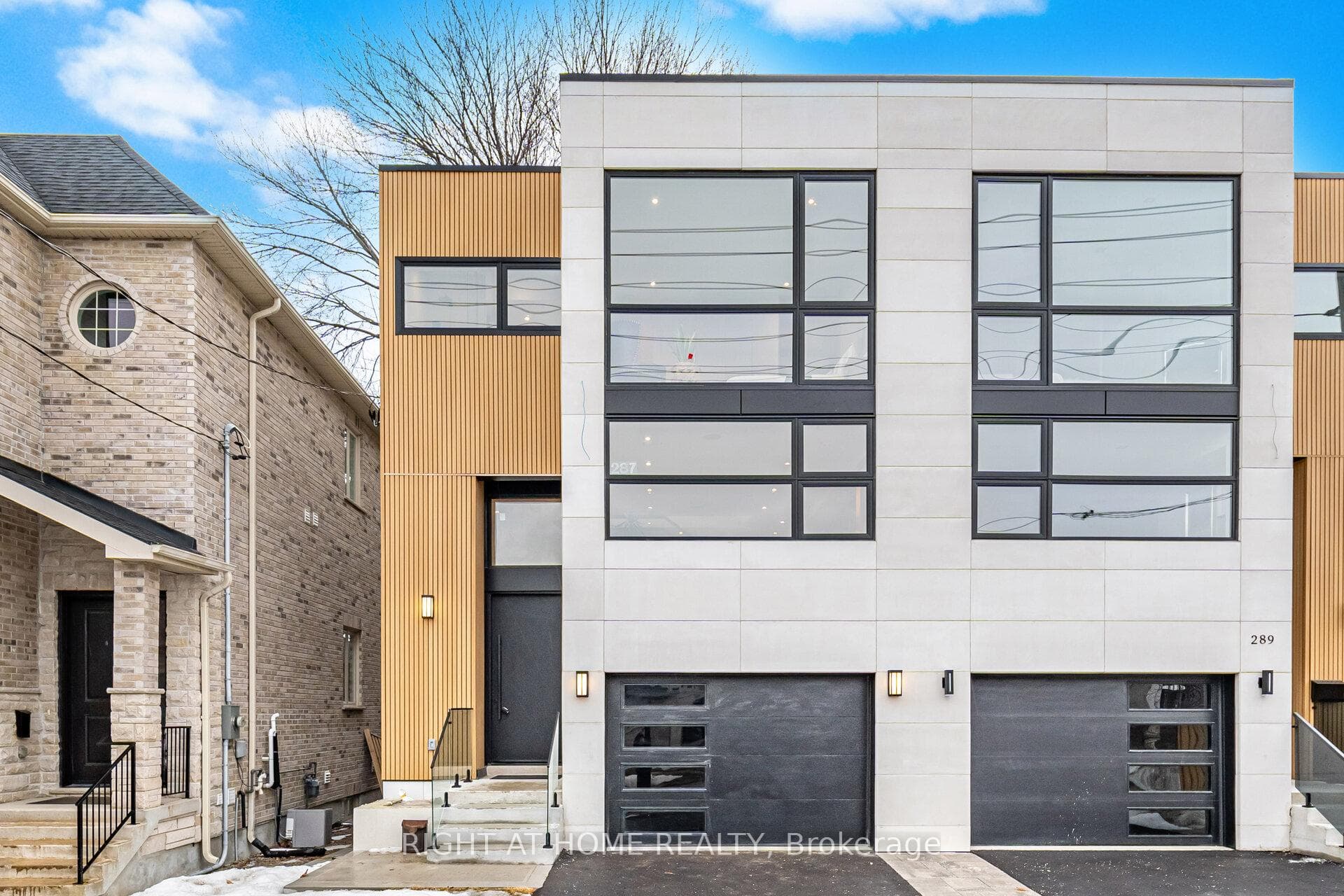 287 Valermo Drive, Liberty Village / Parkdale / South Parkdale, ON M8W 2L2 - Photo 1