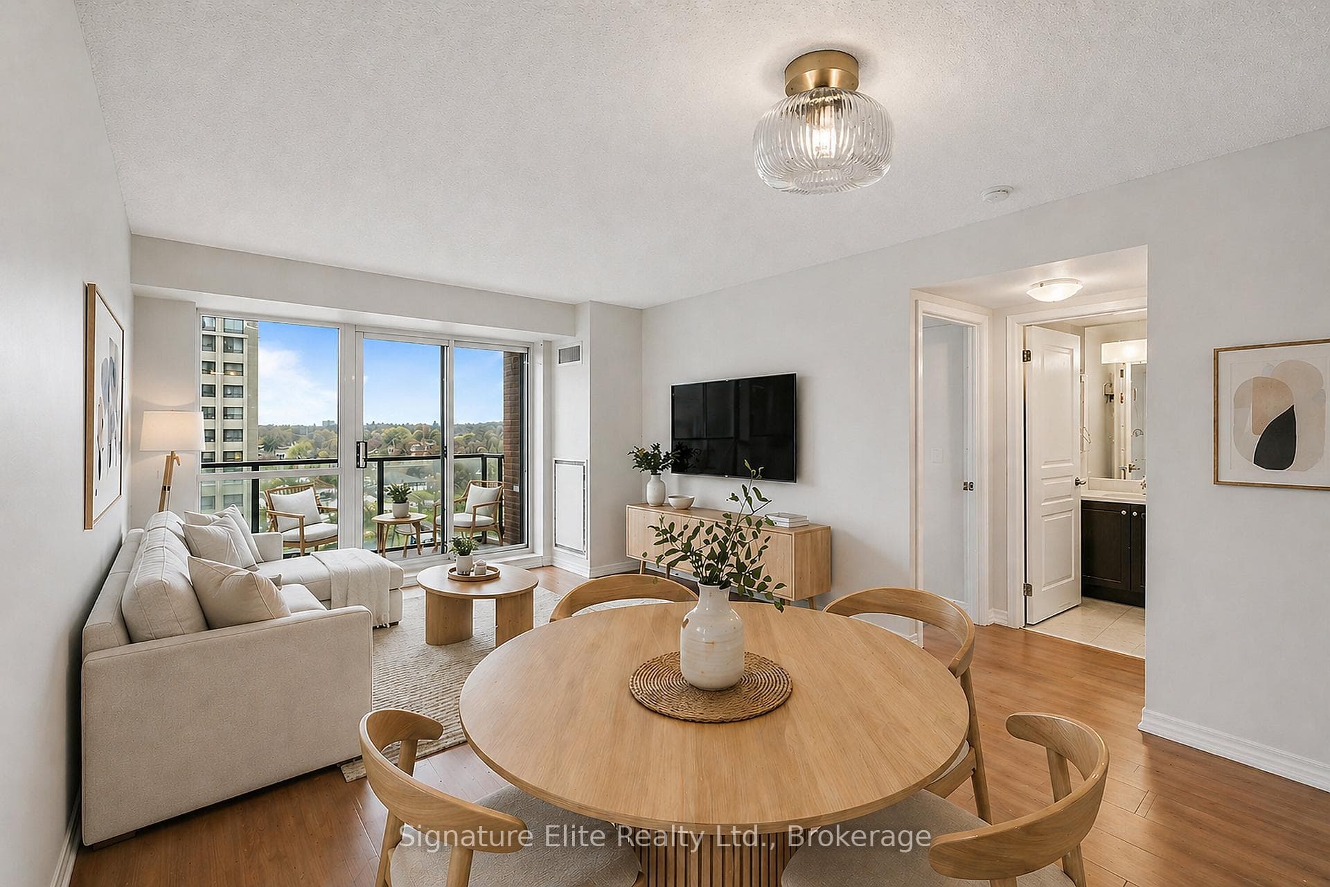 Virtually Staged Living/Dining