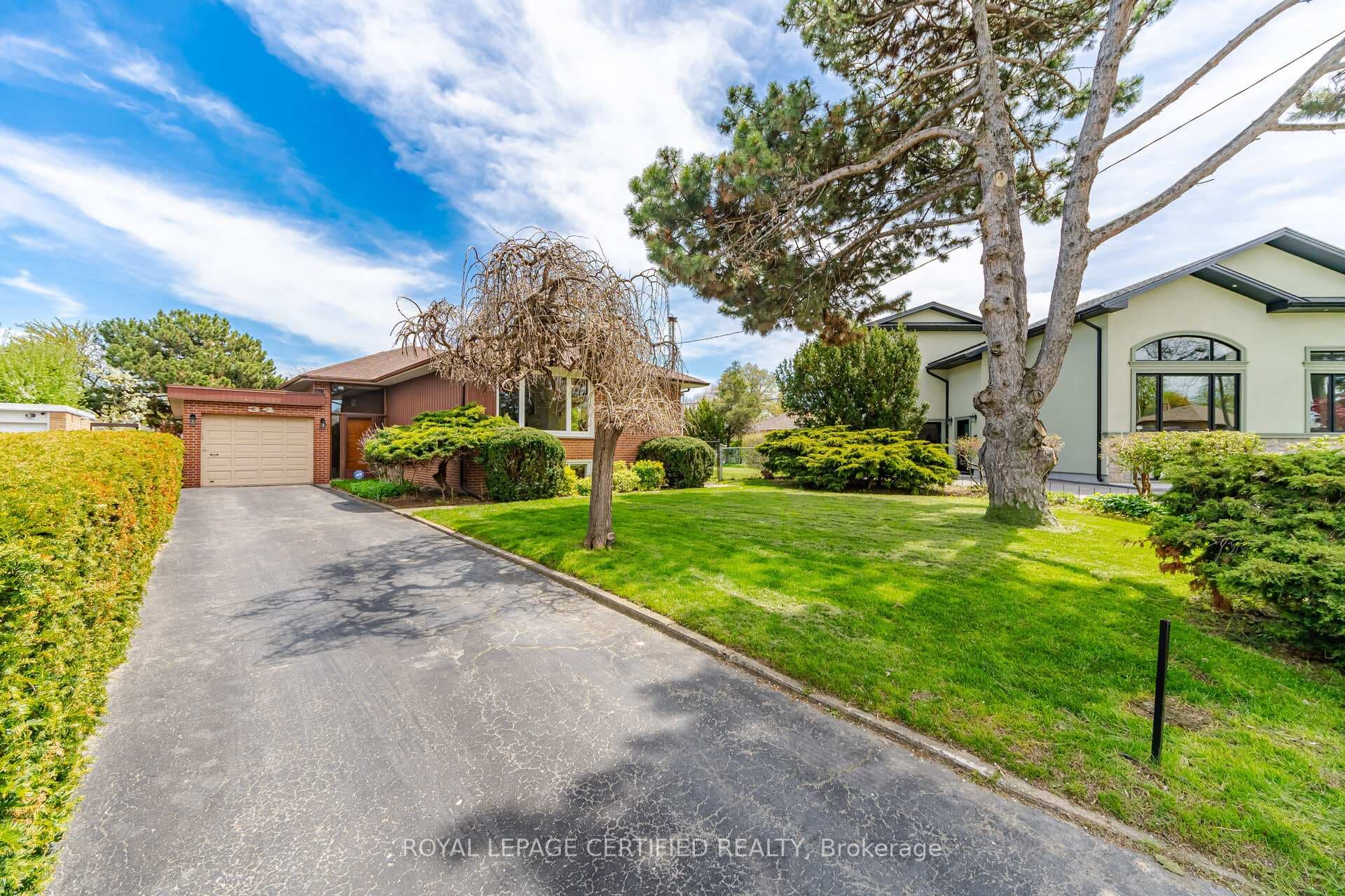 34 Warbeck Place, Etobicoke (Kingsview Village / Humber Heights), ON M9R 3C3 - Photo 1