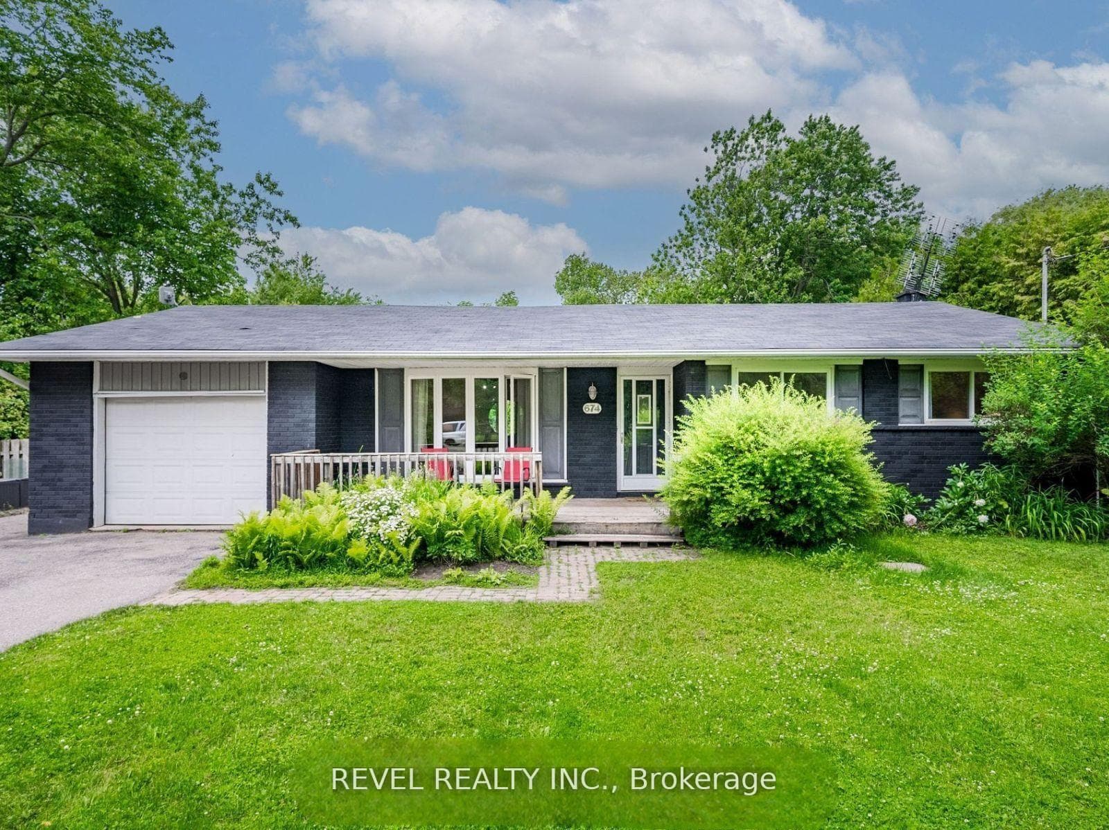 674 Roselawn Avenue Unit Lower, Oshawa