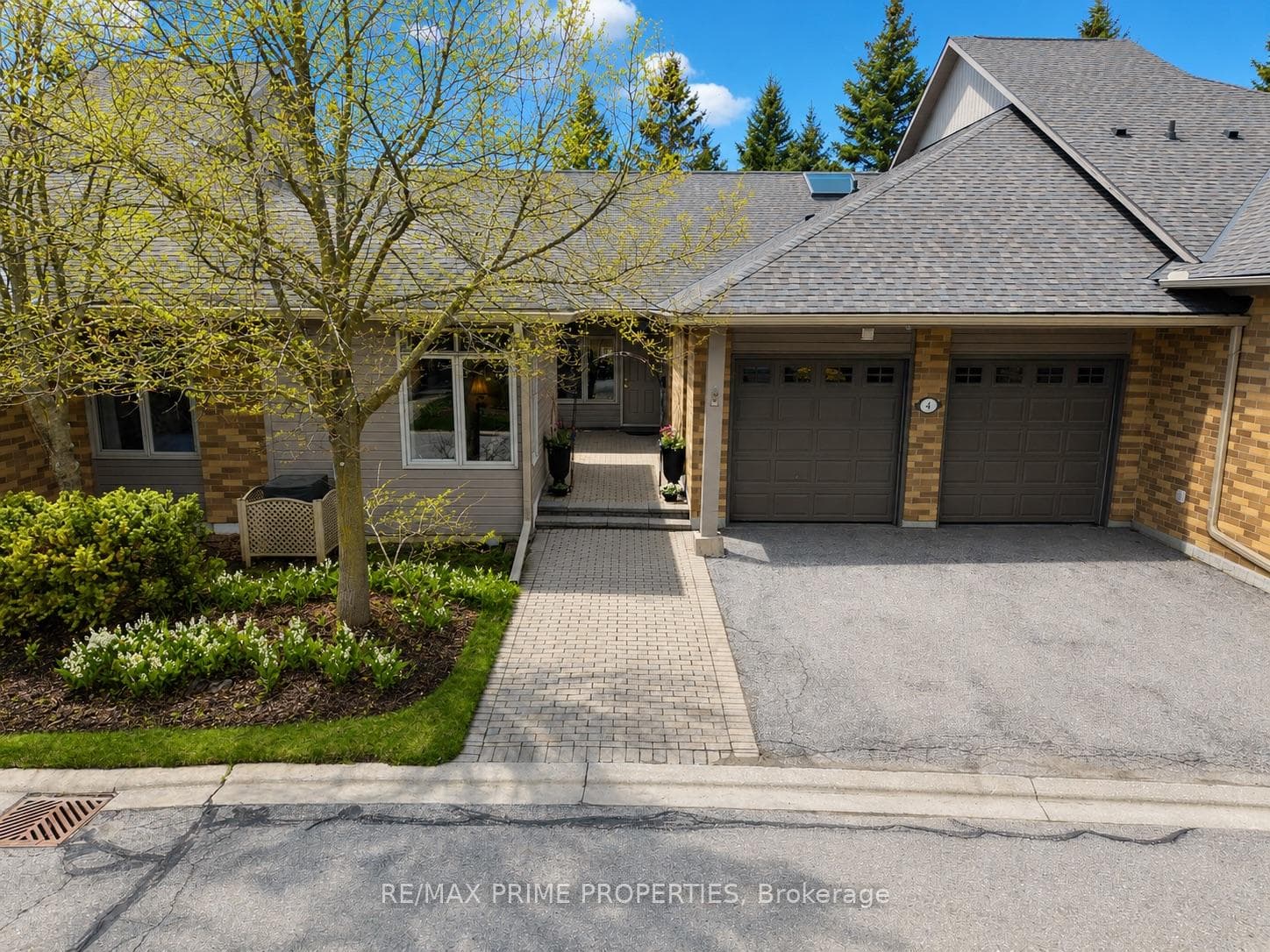 4 Colleen Bay Way, Markham