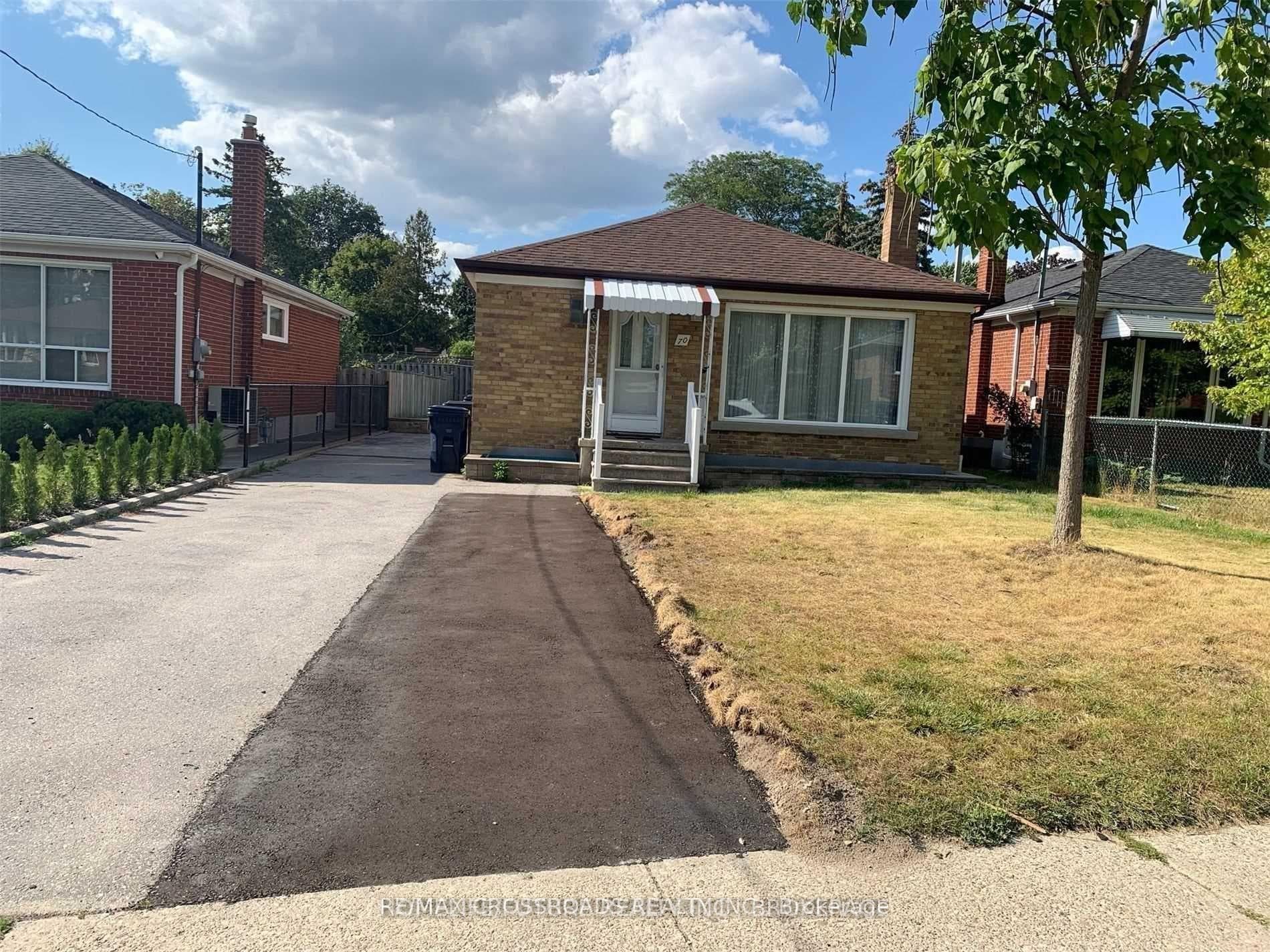 70 Seminole Avenue, Scarborough (West Hill / Highland Creek), ON M1J 1N4 - Photo 1