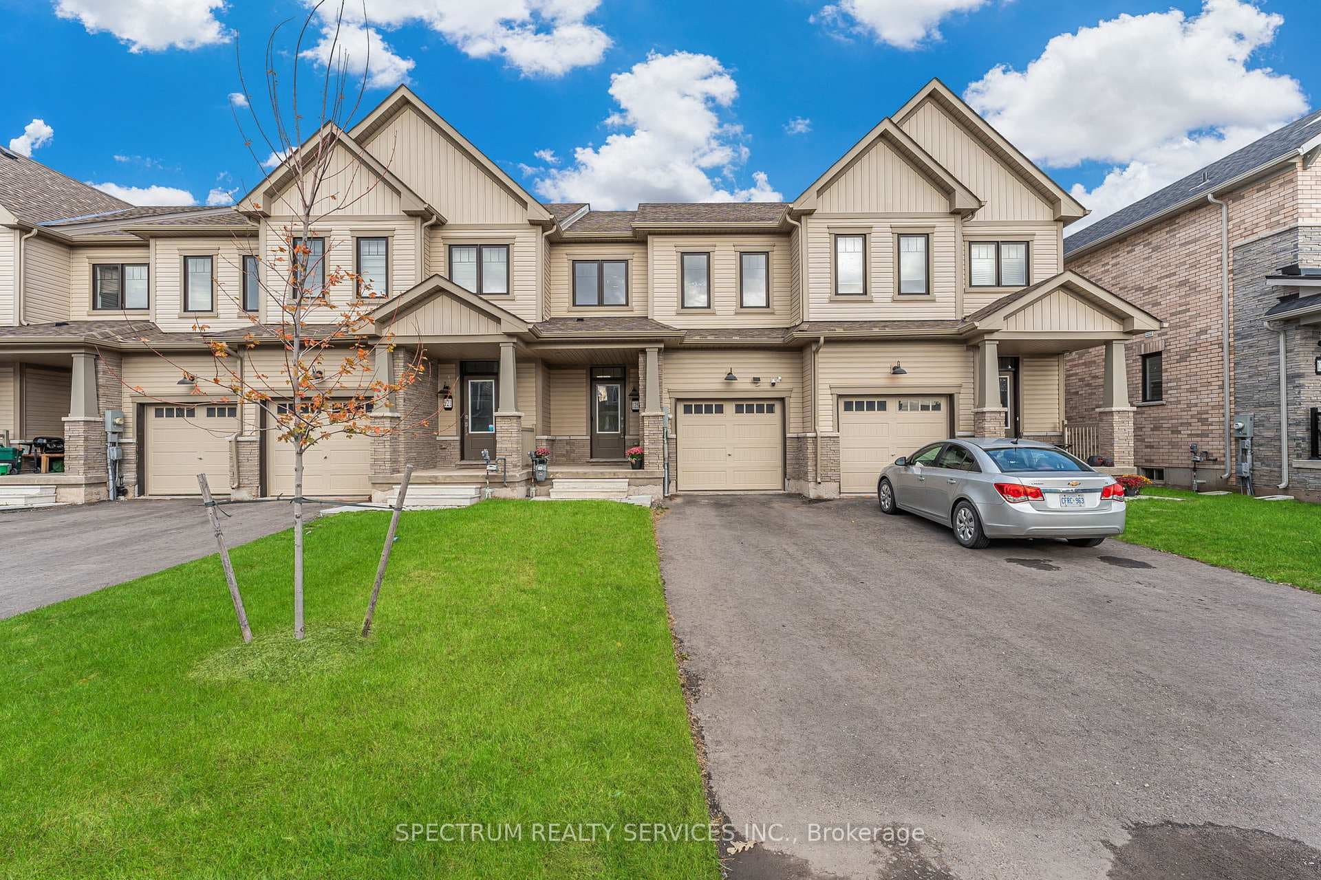 125 Keelson Street, Welland, ON L3B 0M4 - Photo 1