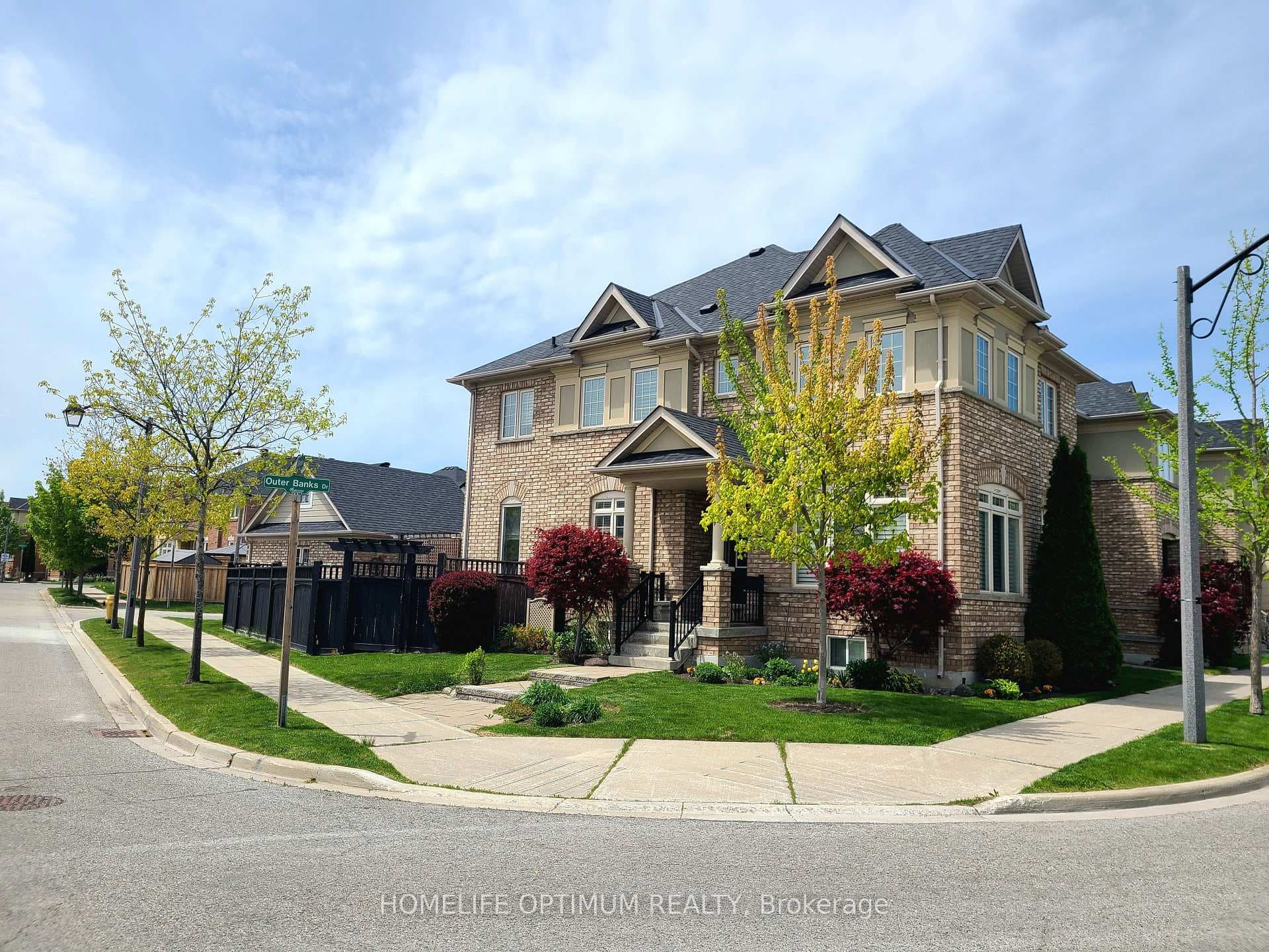 40 Outer Banks Drive, Markham