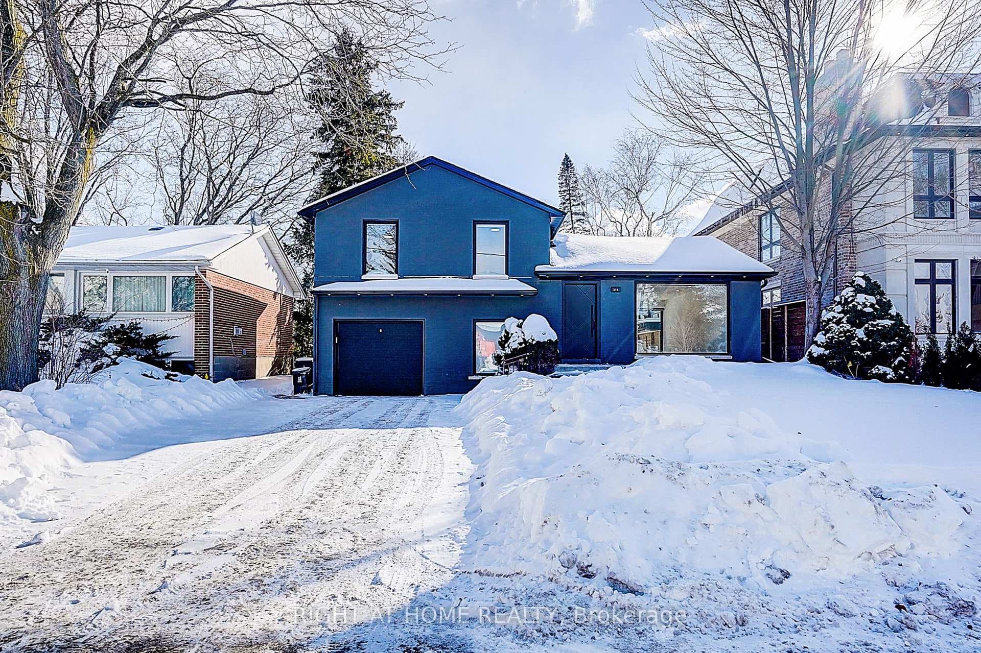 215 Churchill Avenue, Thornhill / Willowdale, ON M2R 1E2 - Photo 1