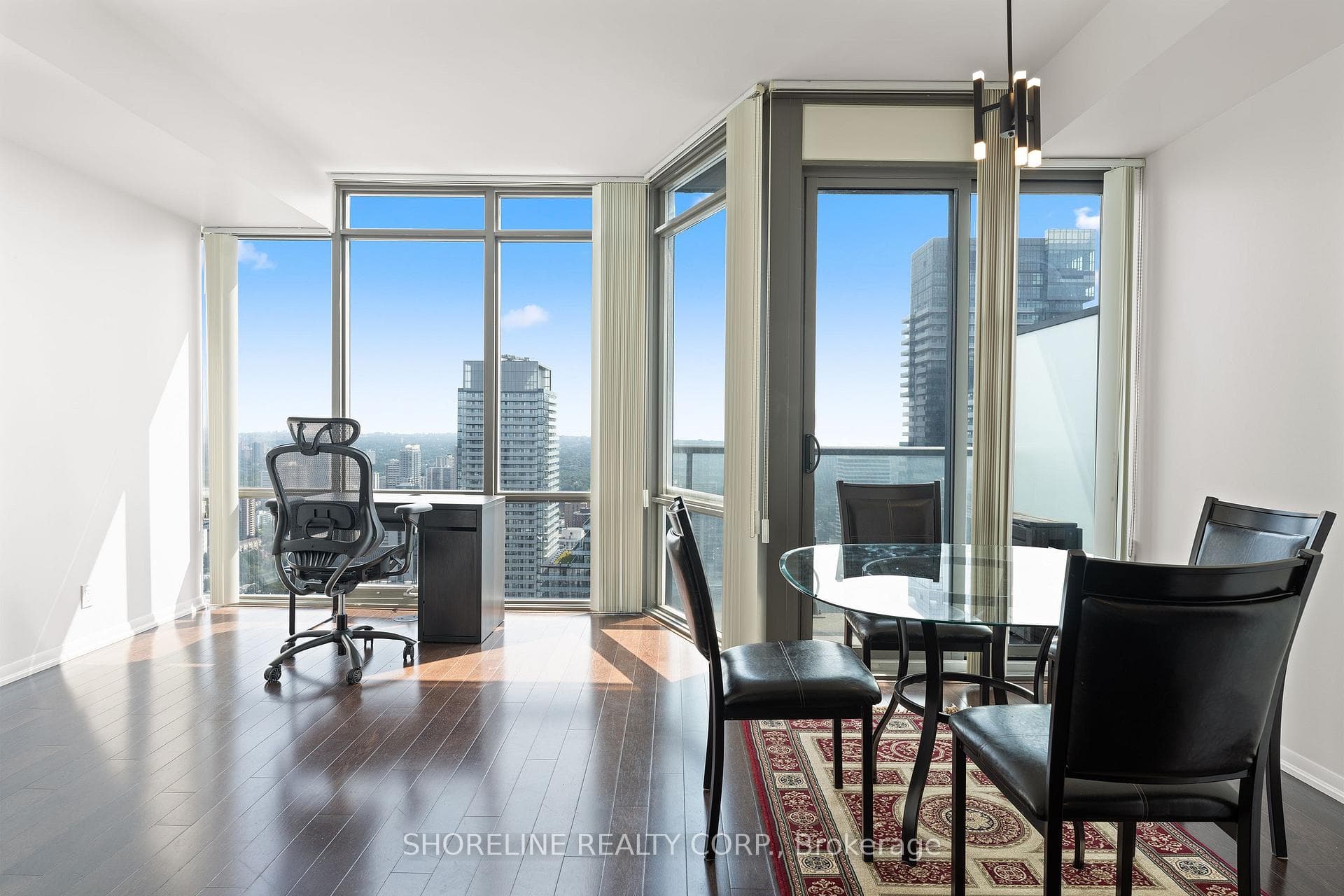 832 Bay Street Unit 4807, Downtown Toronto / Waterfront, ON M5S 1Z6 - Photo 1