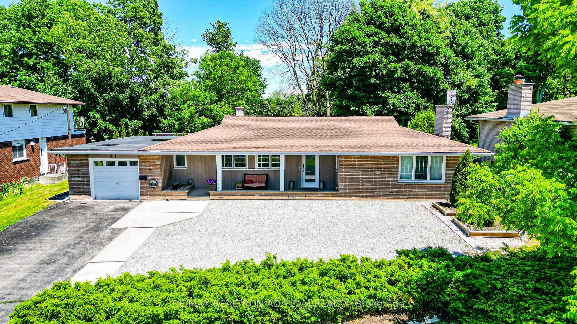 21 Grandview Street, Oshawa
