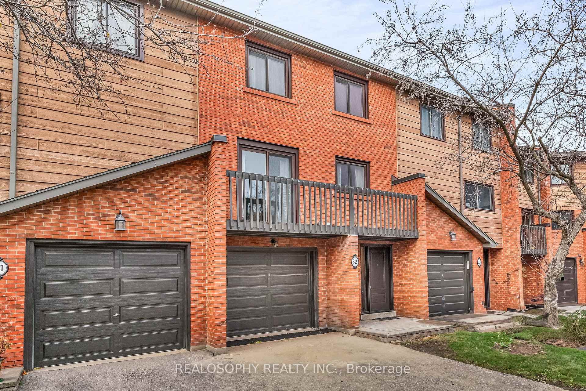 4156 Fieldgate Drive Unit 32, Mississauga, ON L4W 2N1 - Photo 1