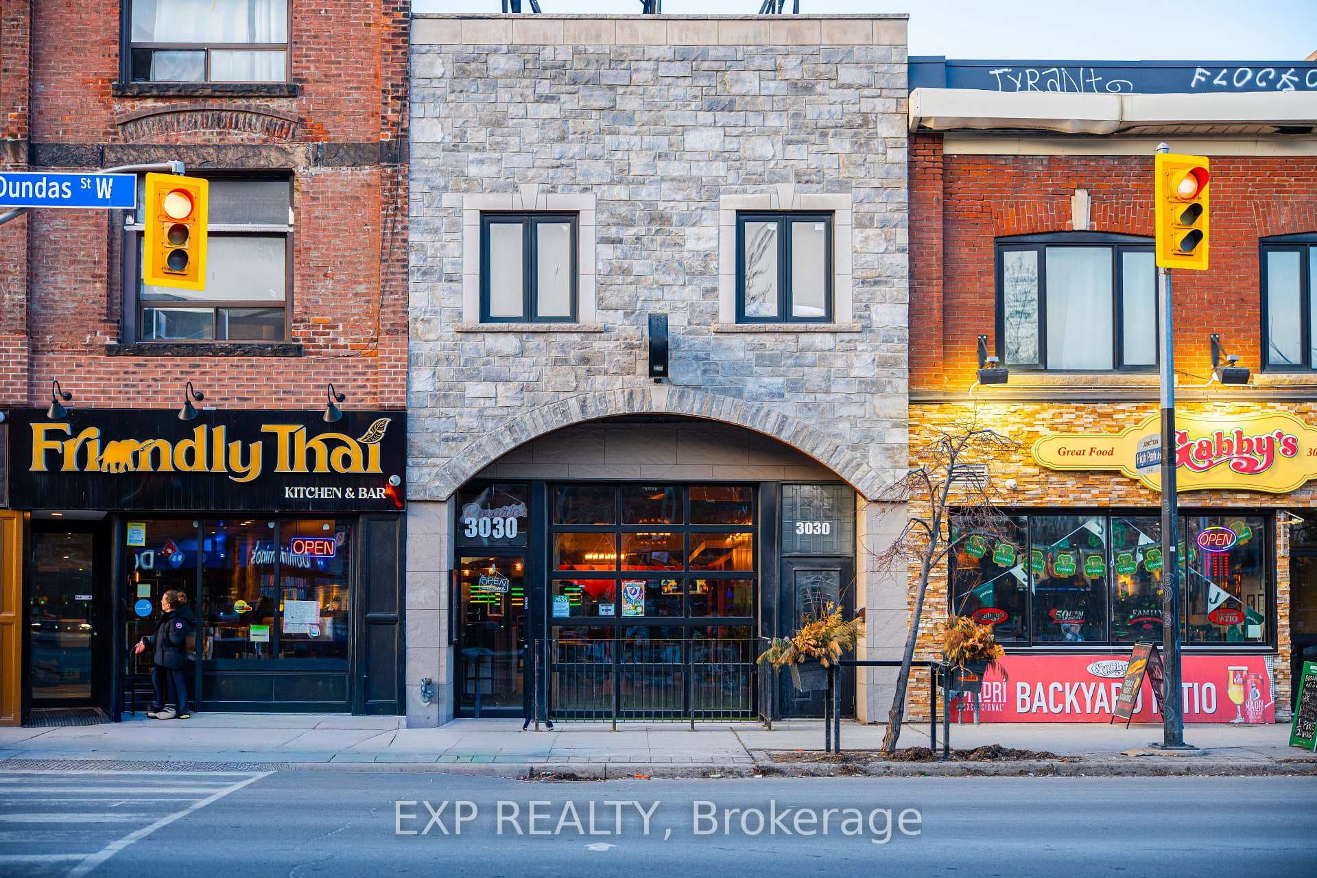 3030 Dundas Street, Bloor West Village / Swansea, ON M6P 1Z3 - Photo 1