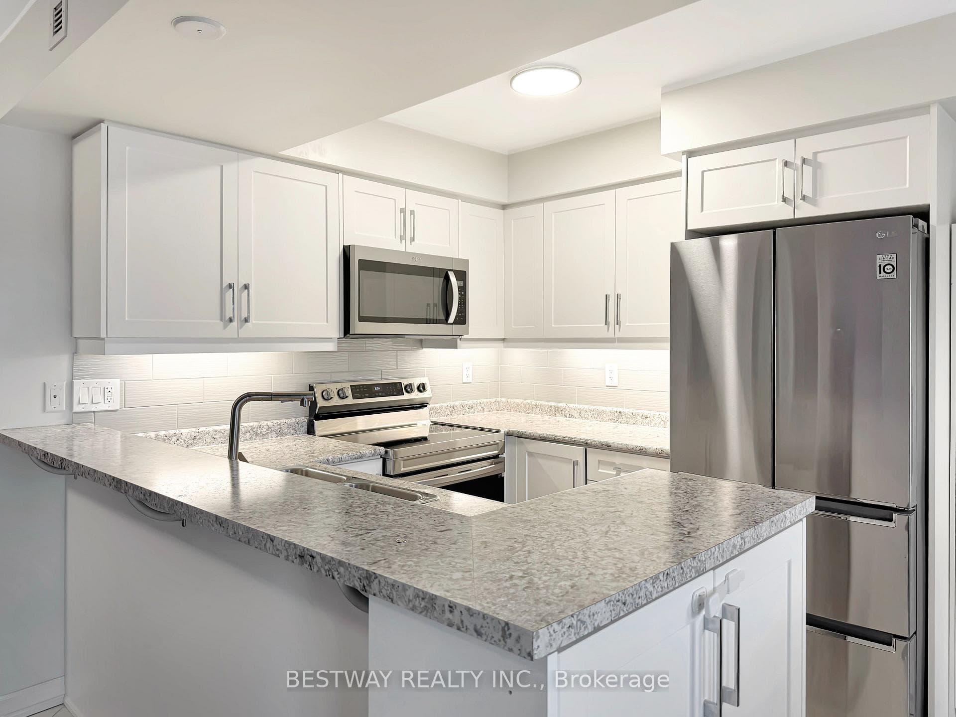 1725 Pure Springs Boulevard Unit 207, Pickering, ON L1X 0C4 - Photo 1