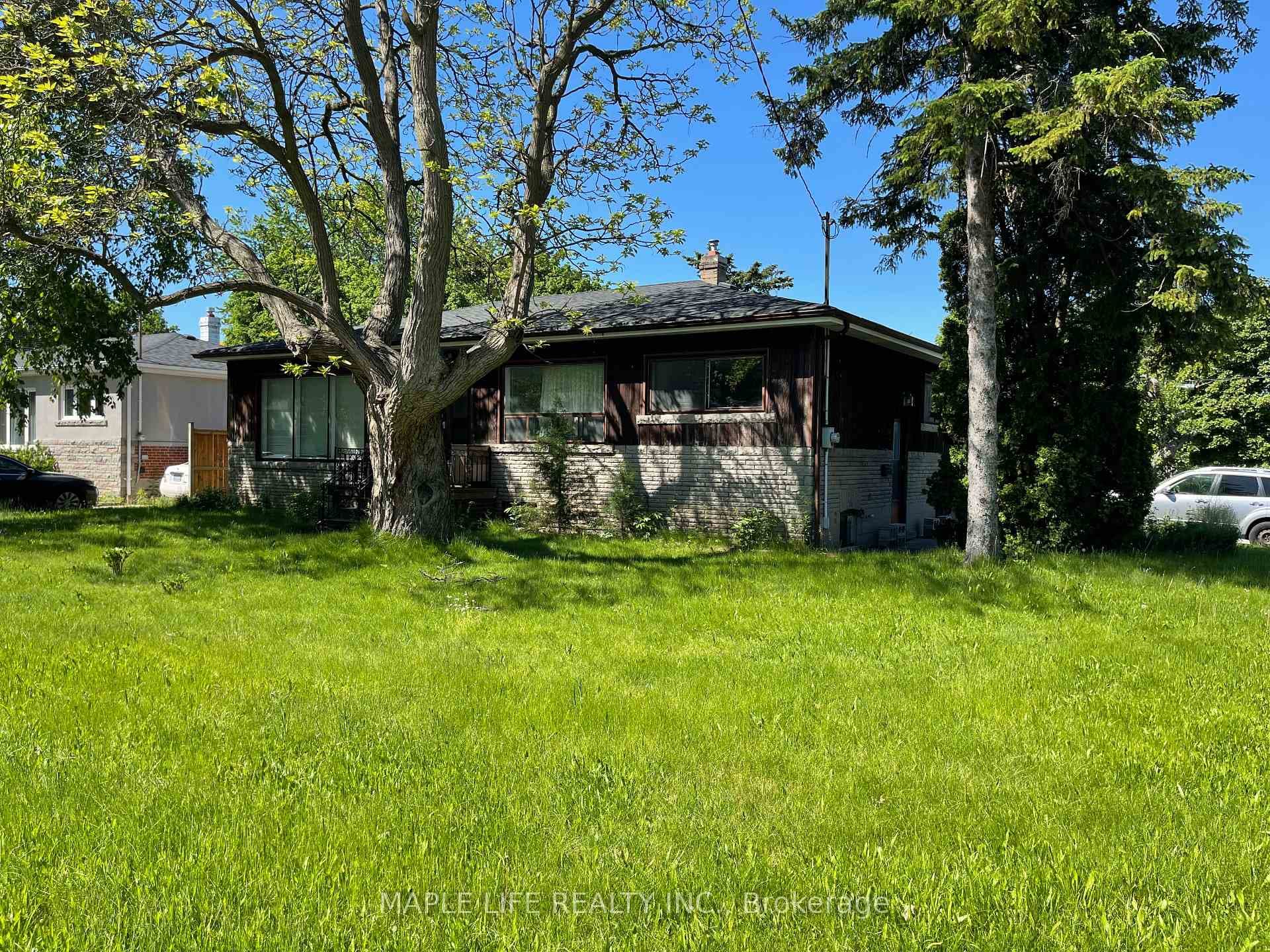 147 Earlton Road, Scarborough Village / Eglinton East, ON M1T 2R8 - Photo 1