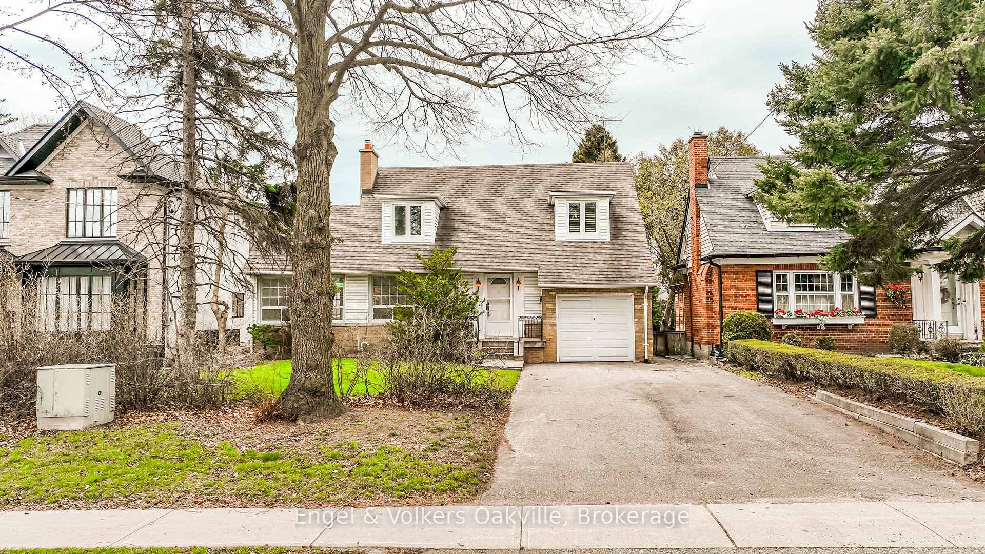 98 Prince Edward Drive, Toronto W07