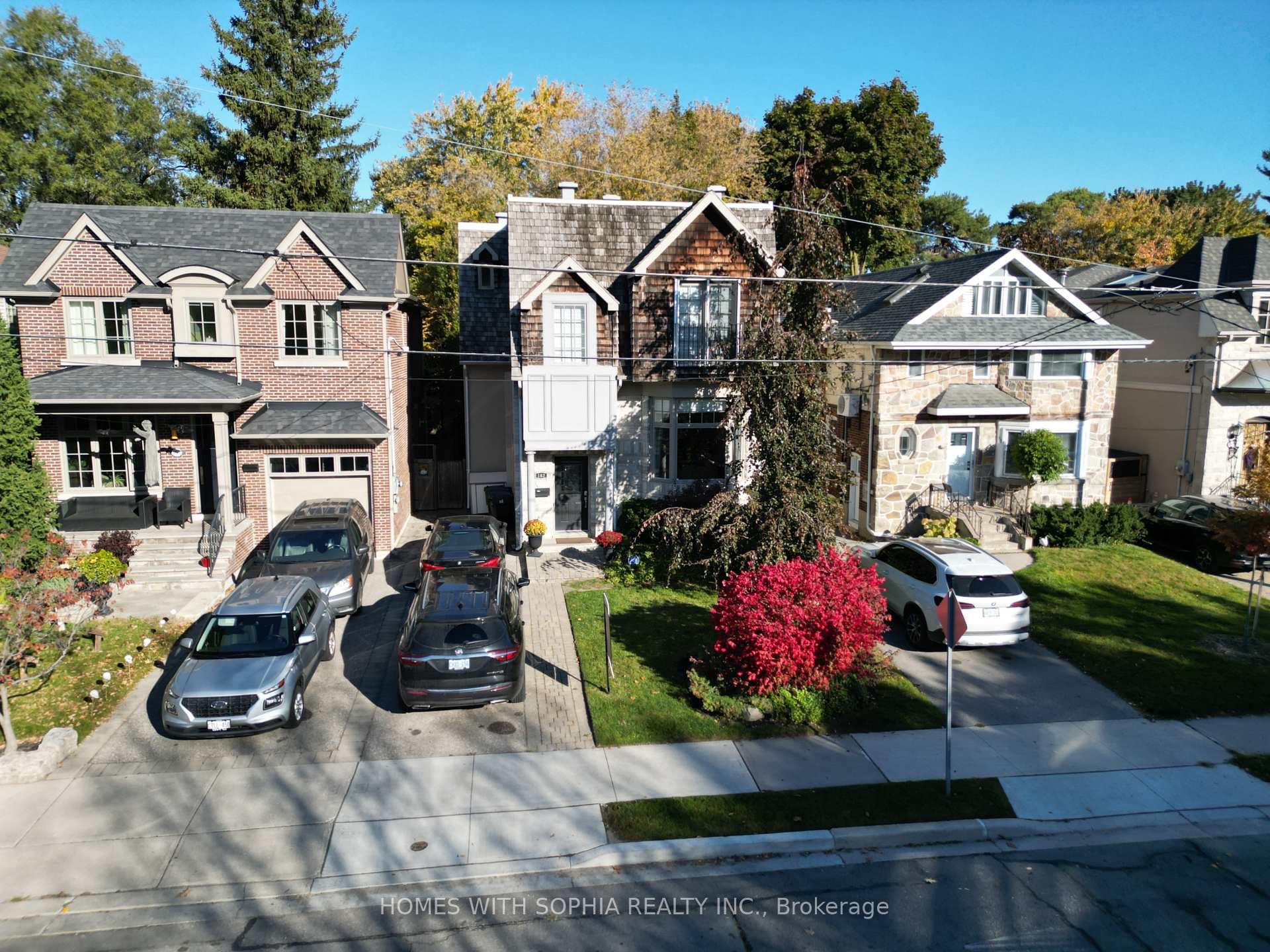 162 Glenvale Boulevard, Flemingdon Park / Don Mills, ON M4G 2W3 - Photo 1