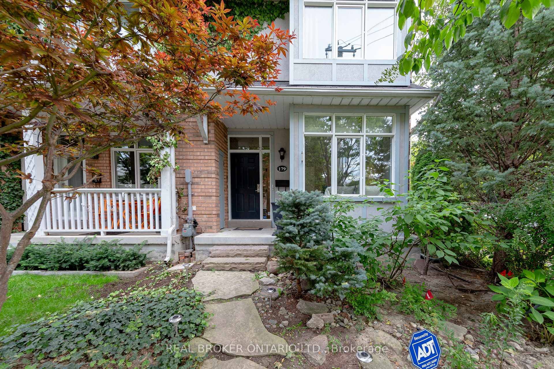179 Hanson Street Unit Main, The Beaches / Upper Beaches, ON M4C 1A7 - Photo 1