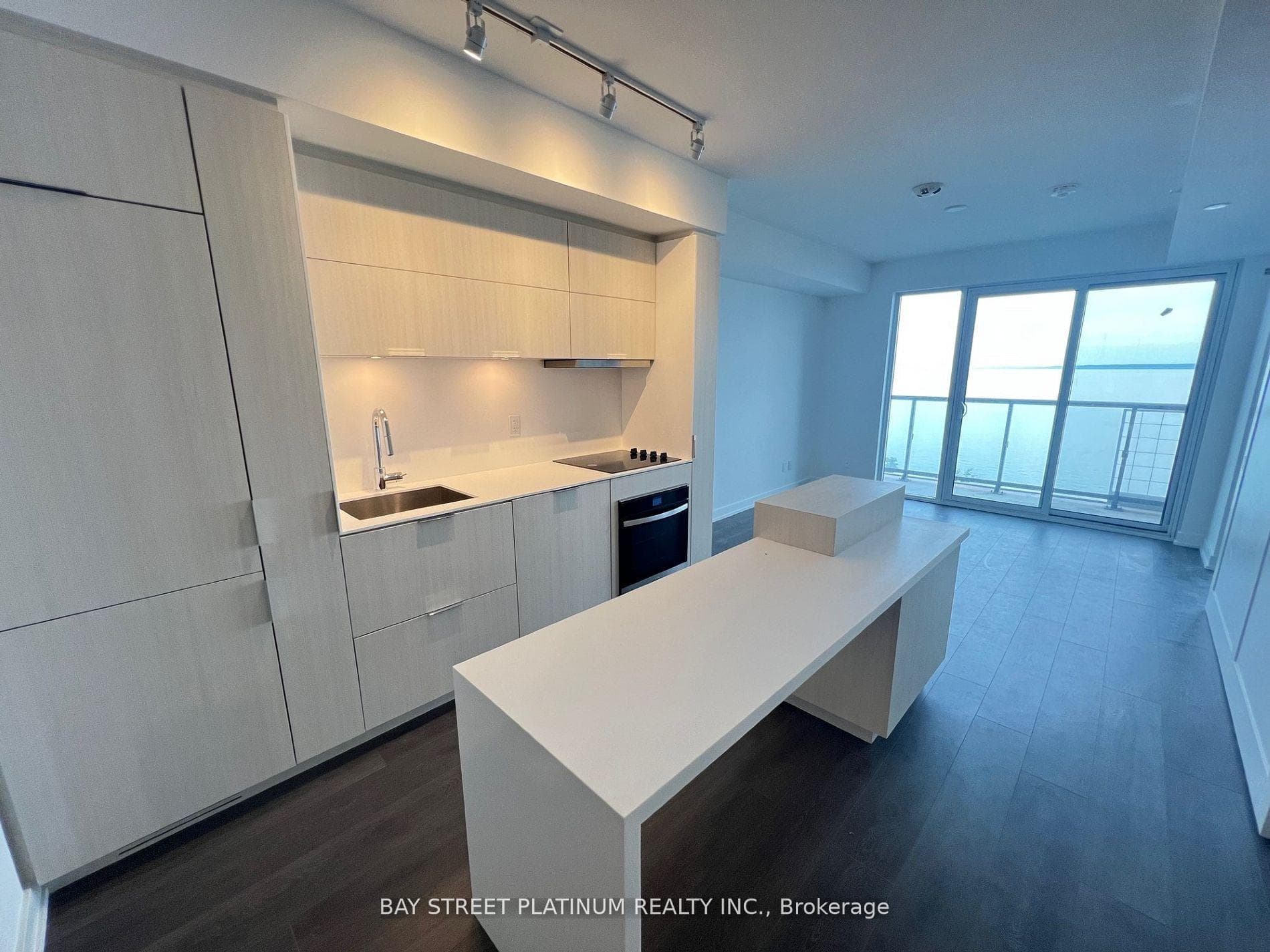 370 MARTHA Street Unit 1205, Burlington, ON L7R 0G9 - Photo 1