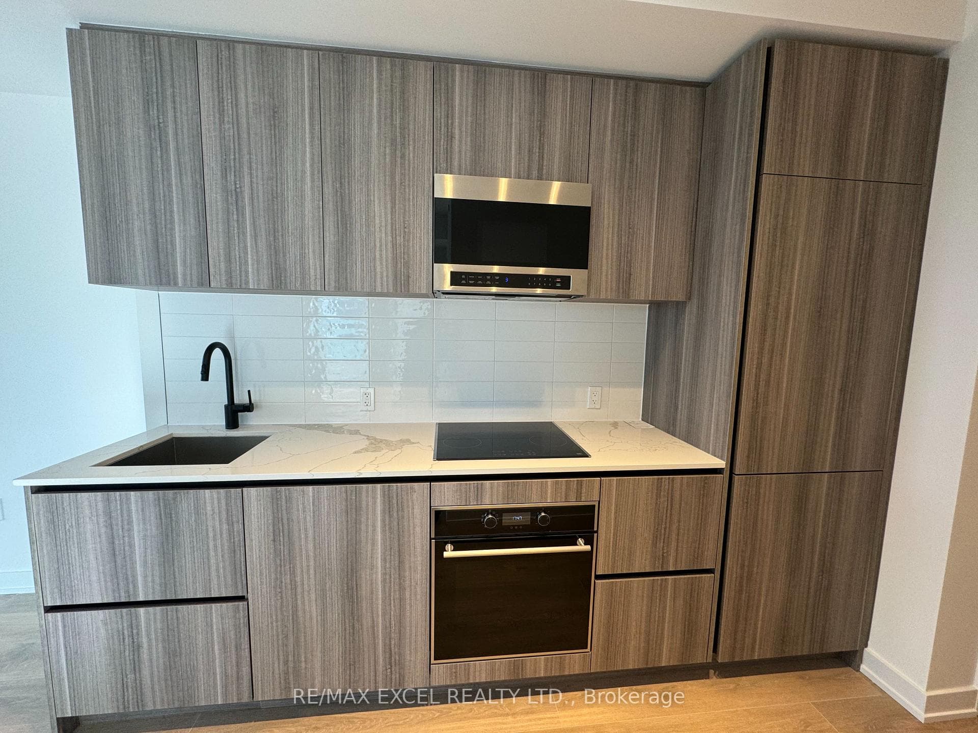 117 Broadway Avenue Unit 3804, Leaside / Davisville, ON M4P 1V4 - Photo 1