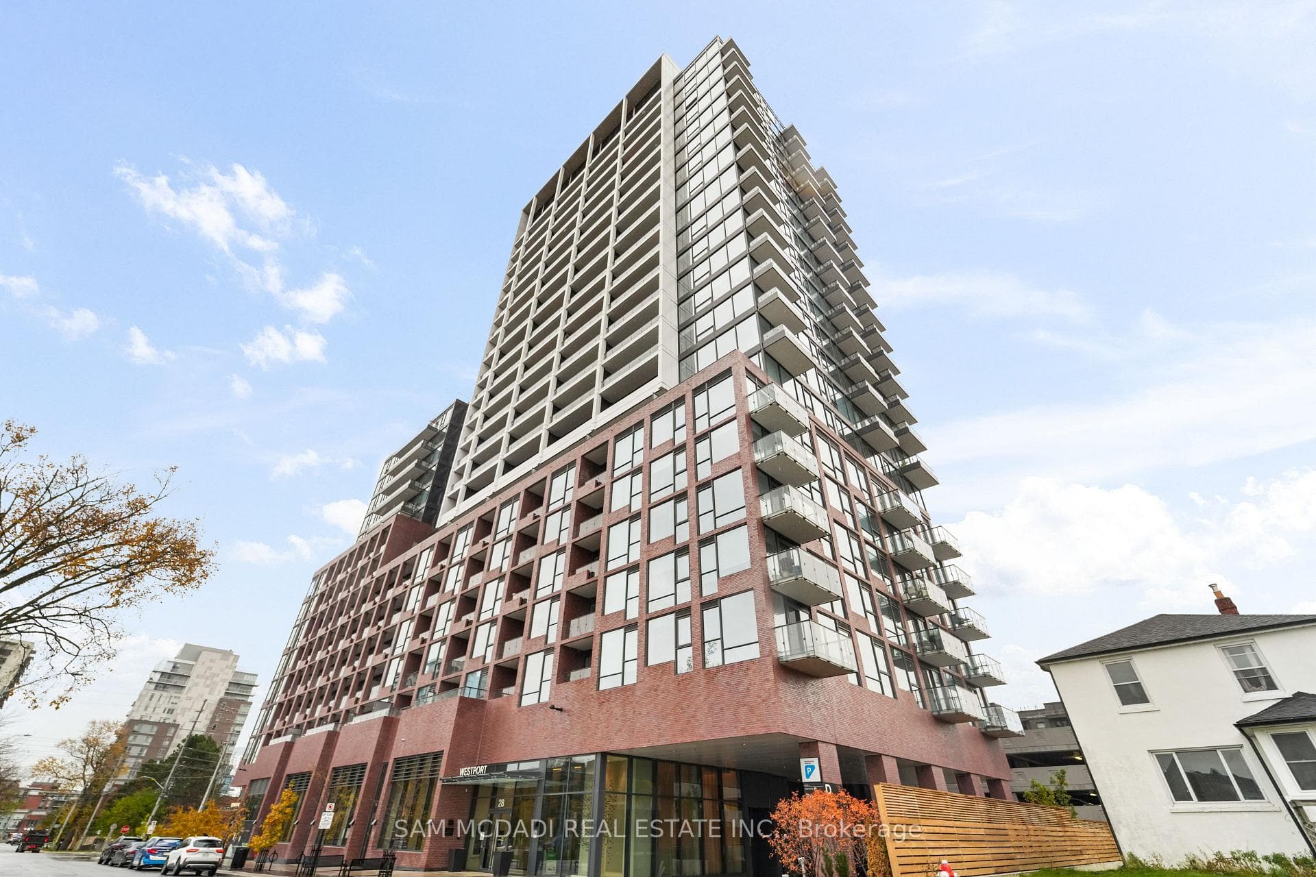 28 Ann Street Unit 813, Mississauga, ON L5G 0E1 - Photo 1