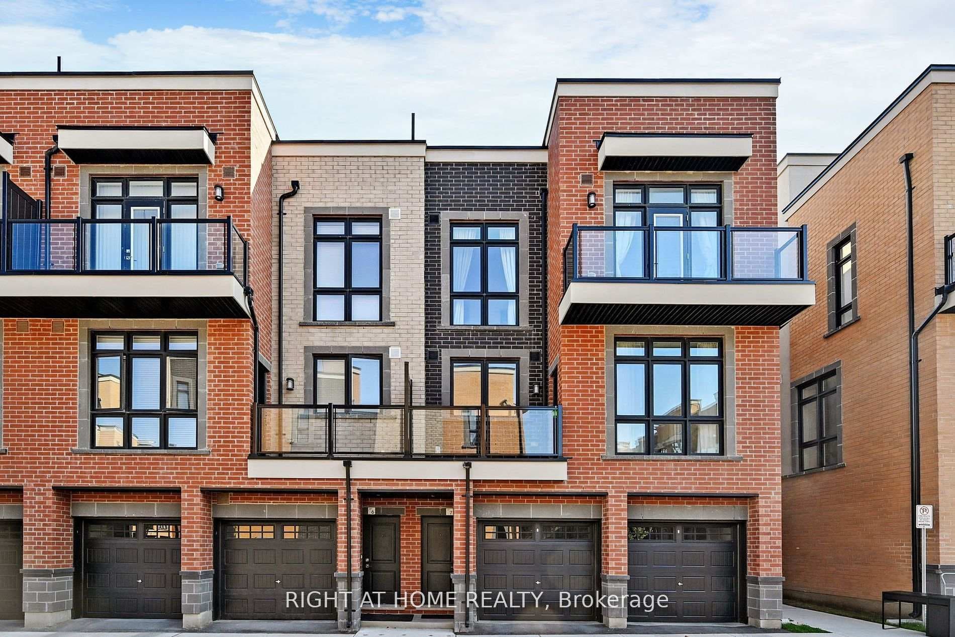 9 Phelps Lane Unit TH7, Richmond Hill, ON L4E 1J4 - Photo 1
