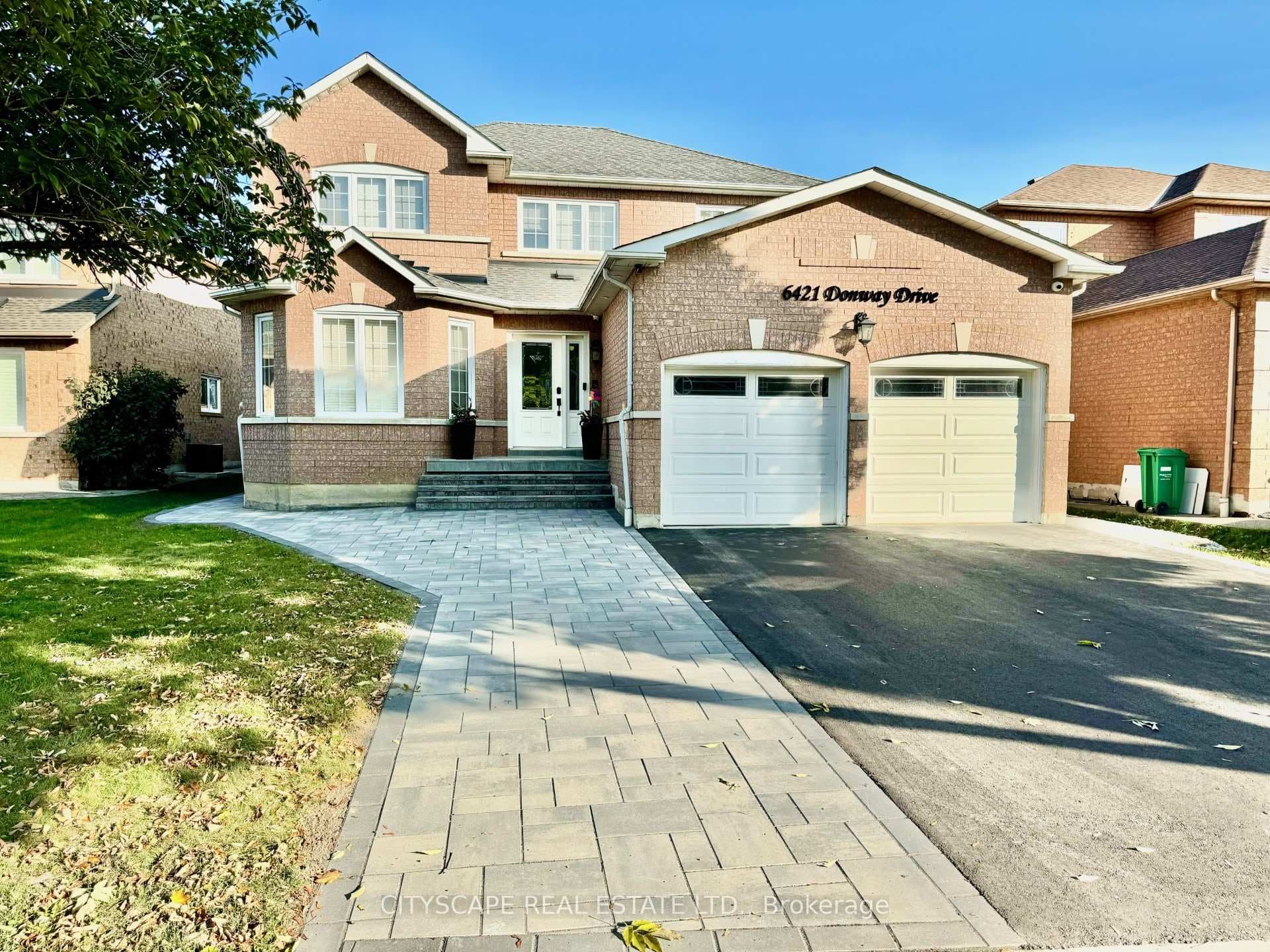 6421 Donway Drive Unit 2B, Mississauga, ON L5V 1J4 - Photo 1