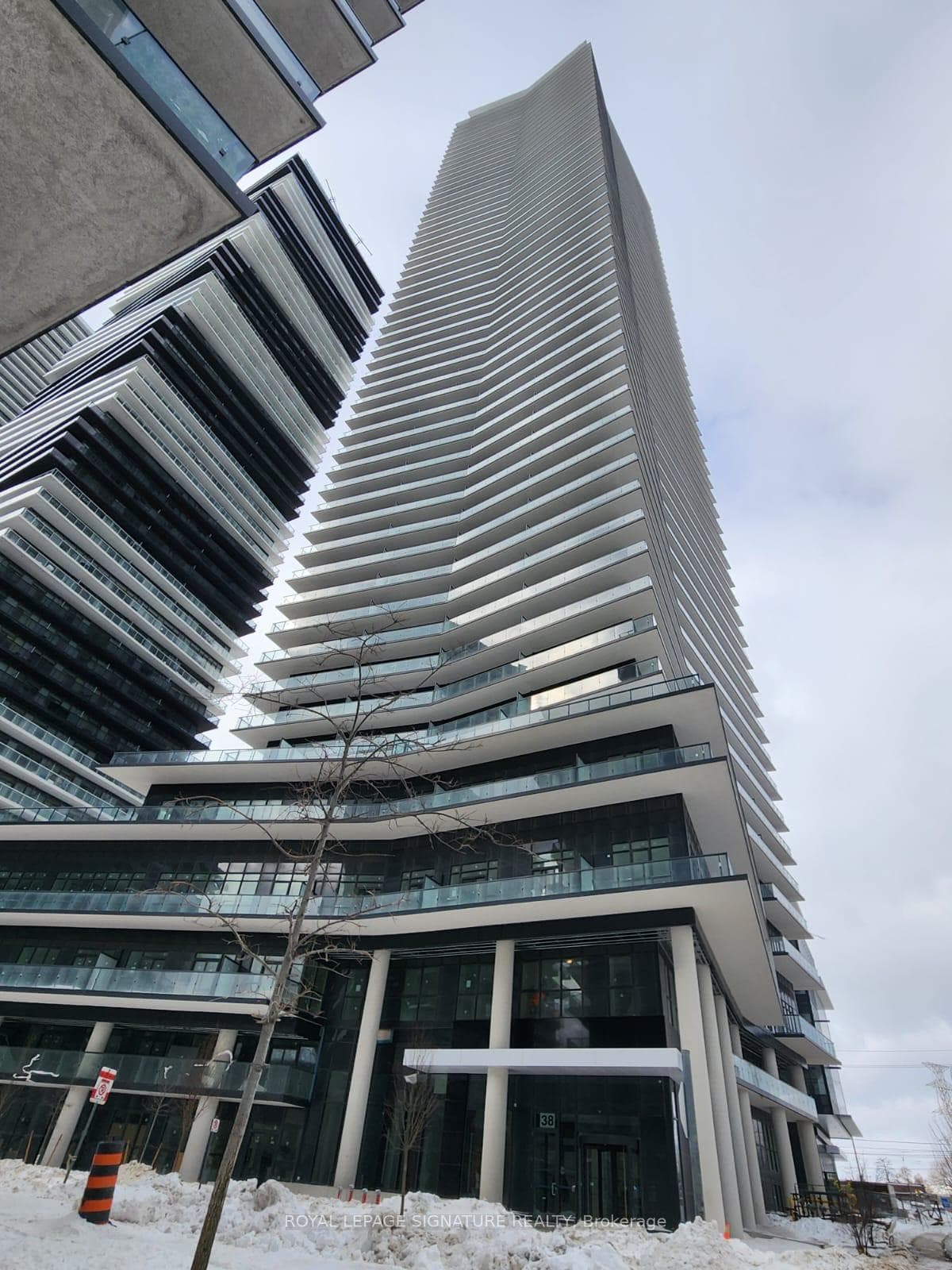 38 Annie Craig Drive Unit 1410, Liberty Village / Parkdale / South Parkdale, ON M8V 0A8 - Photo 1