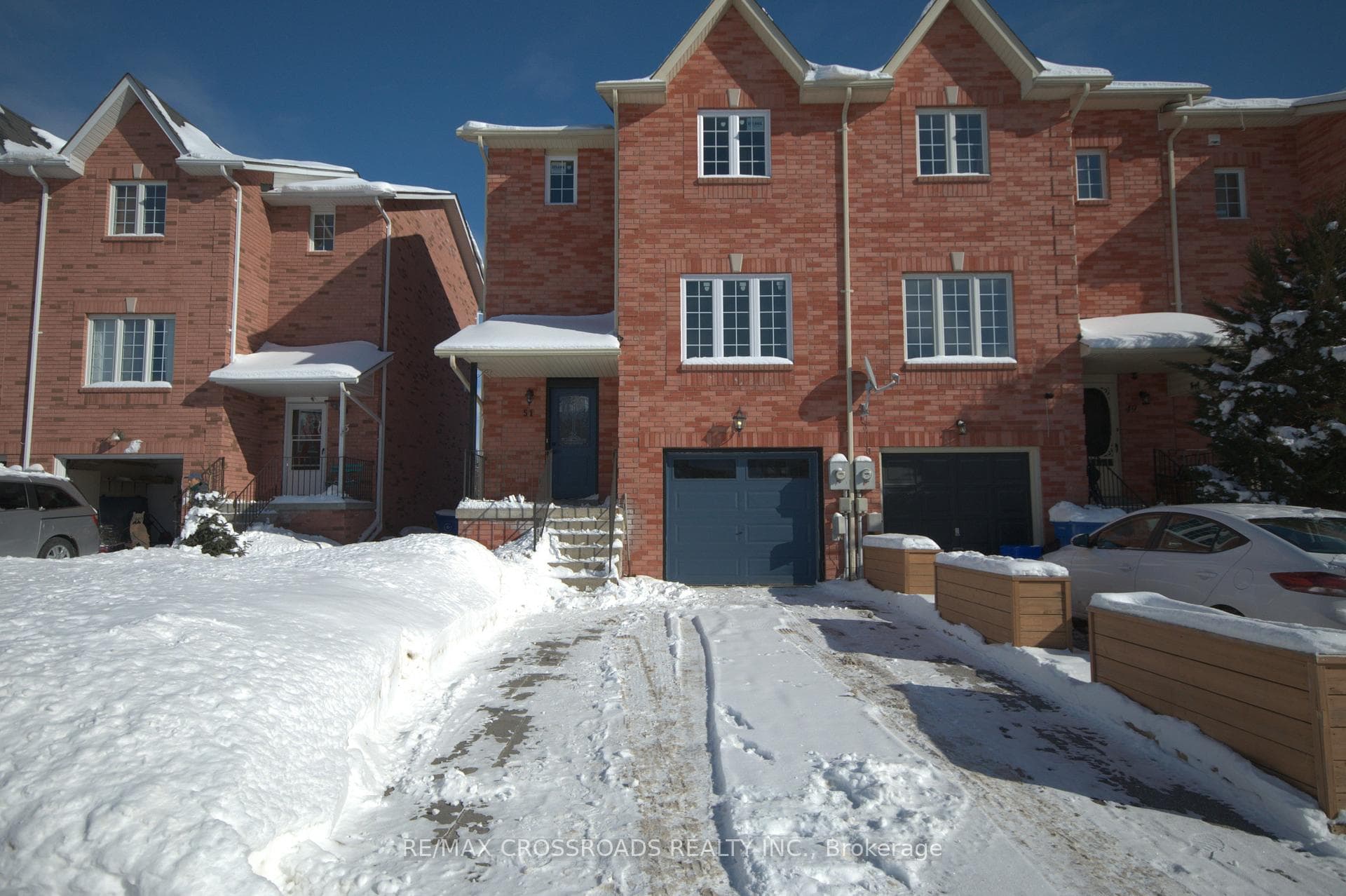 51 Hattie Court, Georgina, ON L4P 3C8 - Photo 1
