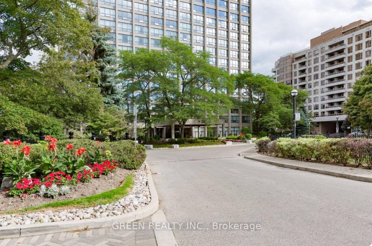 39 Old Mill Road Unit 2001, Bloor West Village / Swansea, ON M8X 1G6 - Photo 1