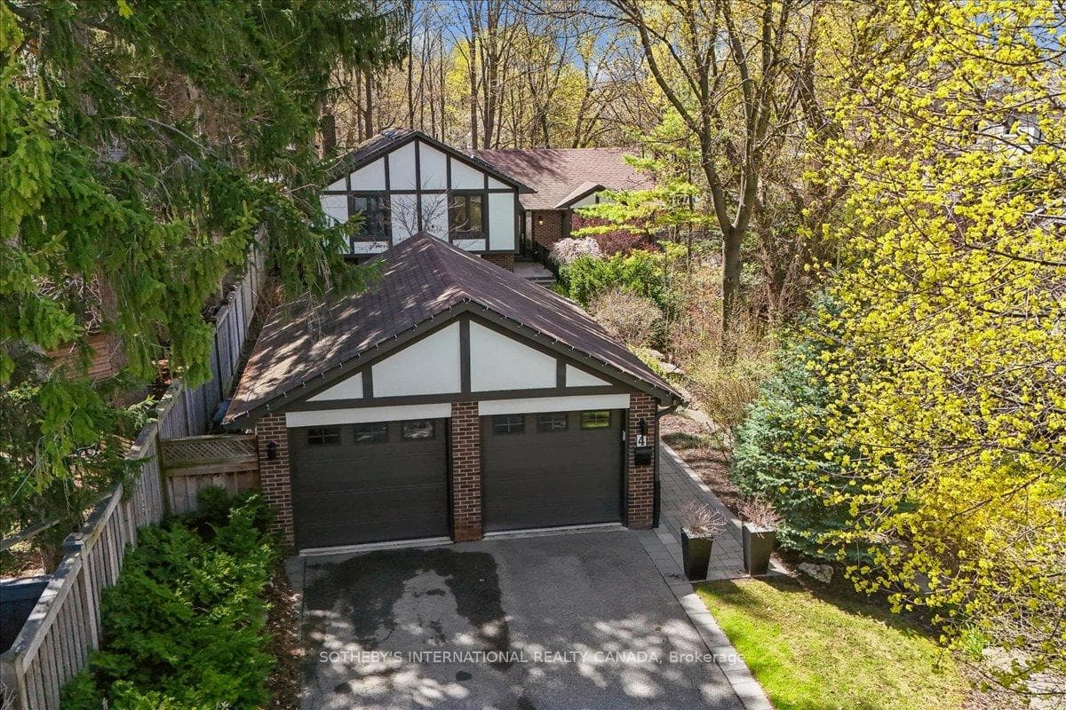 4 Walford Road, Etobicoke (Islington / Rexdale), ON M8X 2P1 - Photo 1