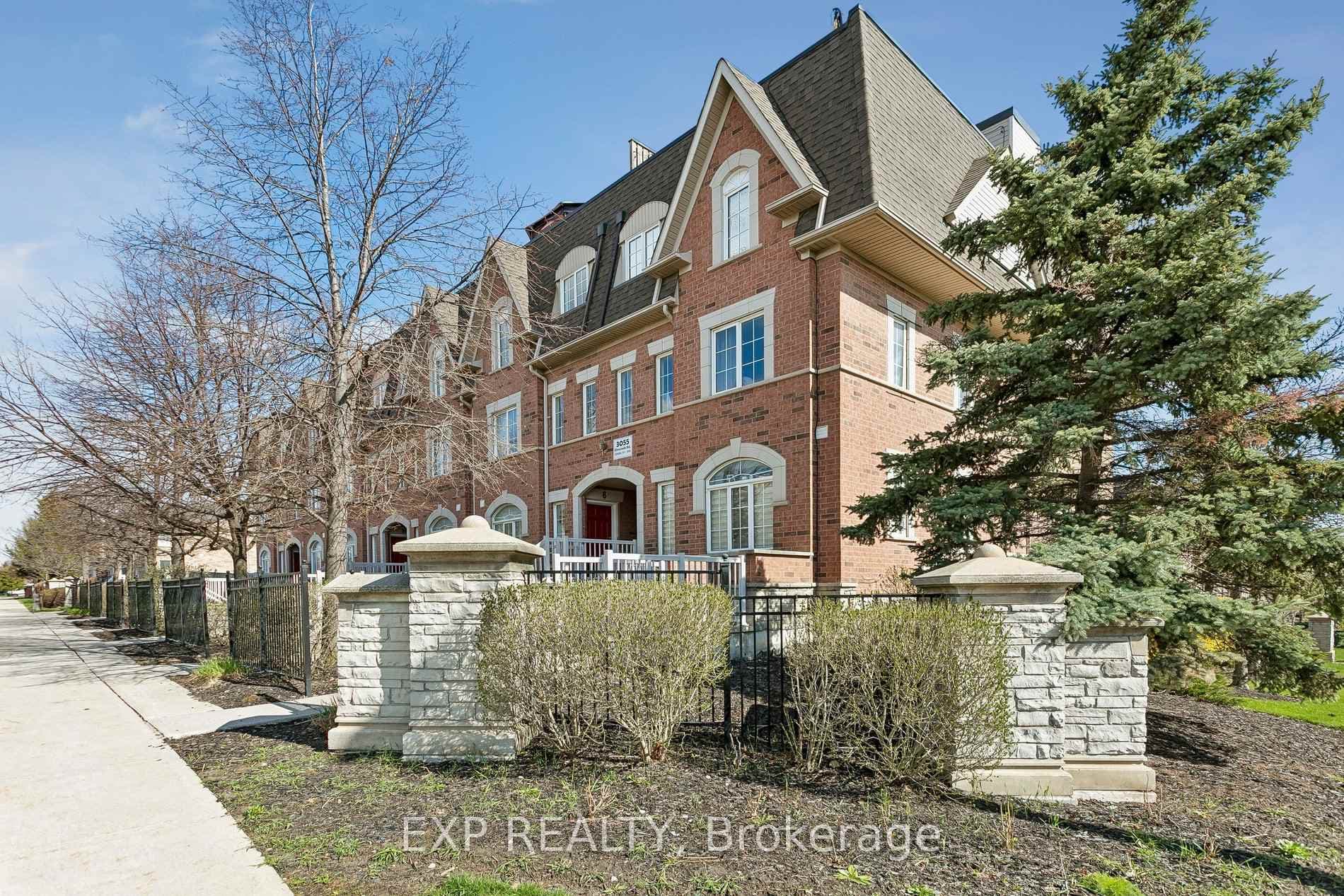3055 Elmcreek Road Unit 13, Mississauga, ON L5B 4J9 - Photo 1