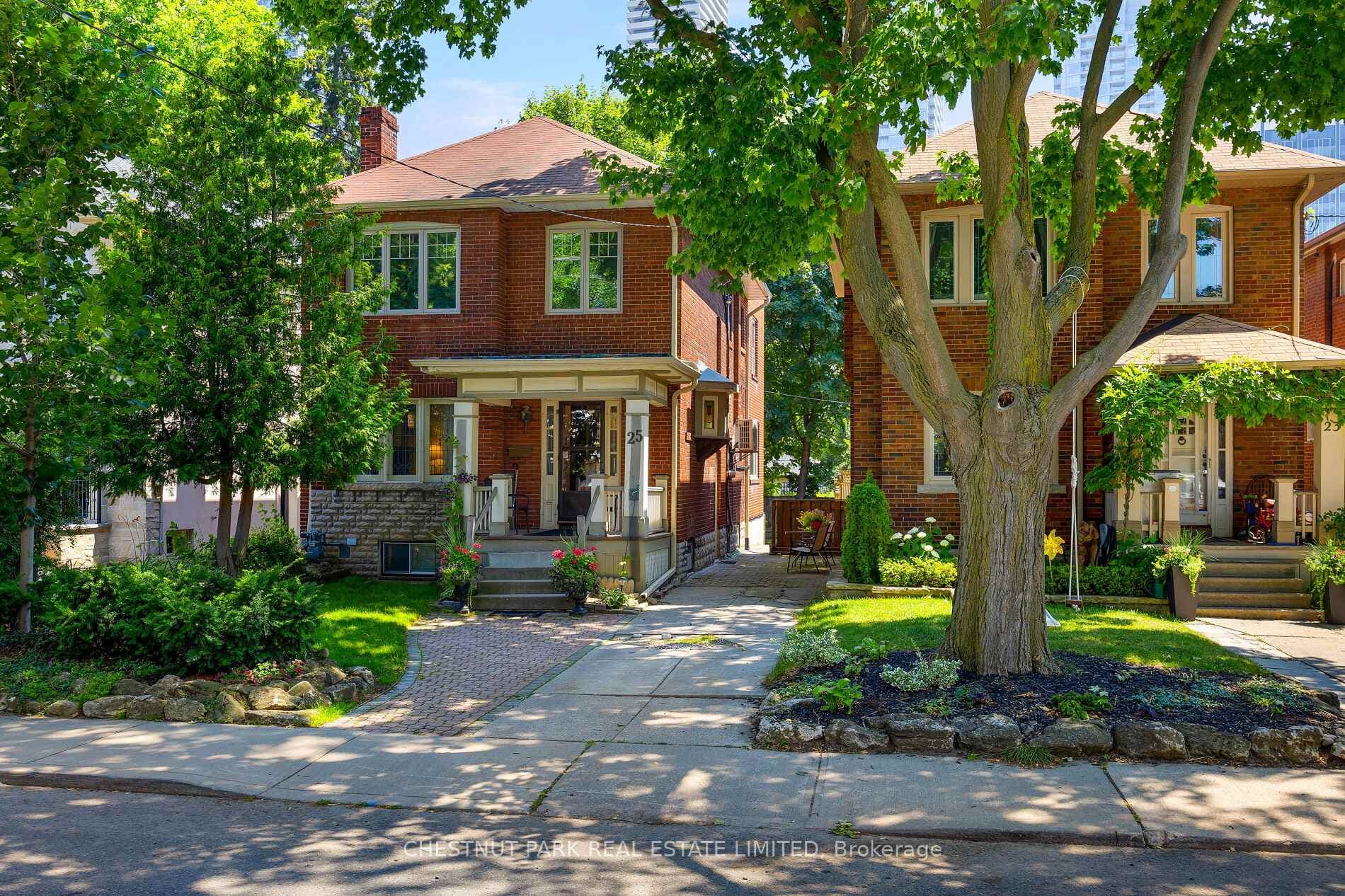 25 Maxwell Avenue, Forest Hill / Deer Park, ON M5P 2B4 - Photo 1