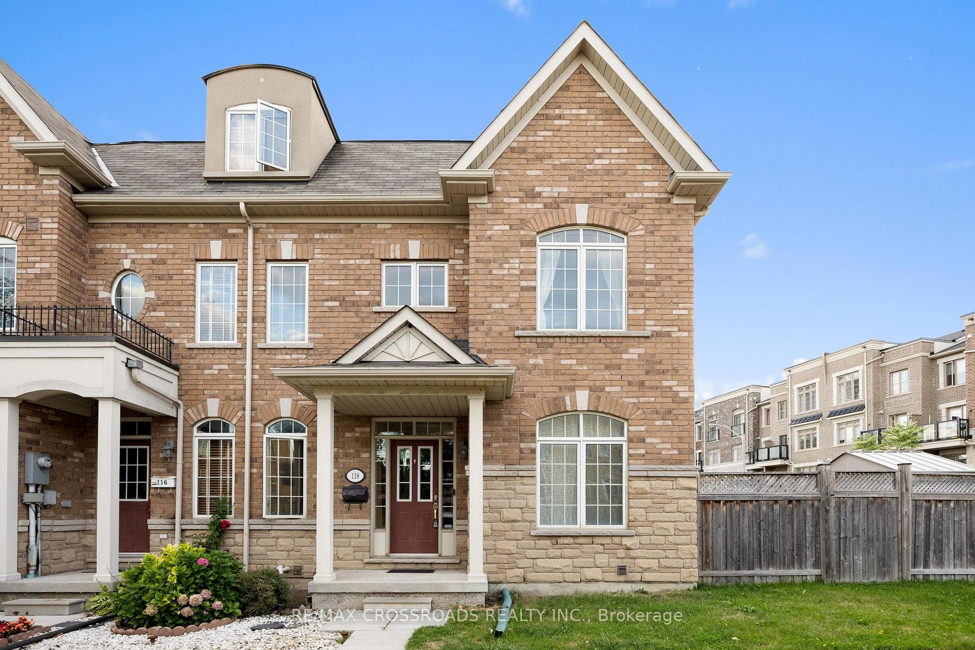 118 Mary Chapman Boulevard, Downsview / Black Creek, ON M9M 0B3 - Photo 1
