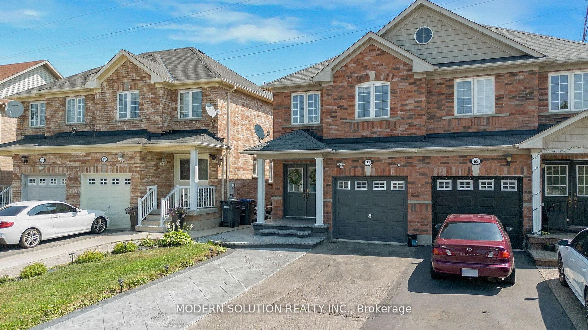 67 Roundstone Drive, Brampton