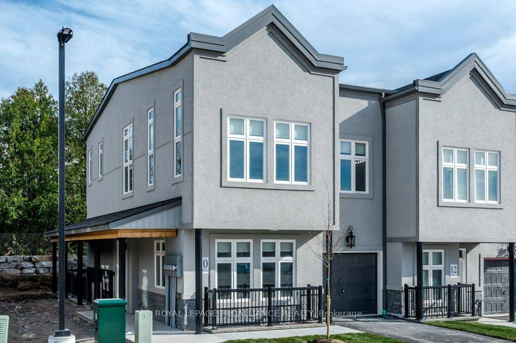 550 Brealey Drive Unit 18, Peterborough