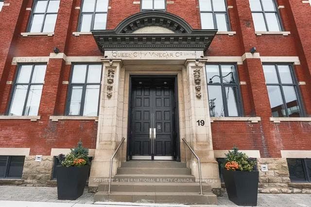 19 River Street Unit 107, Toronto C08