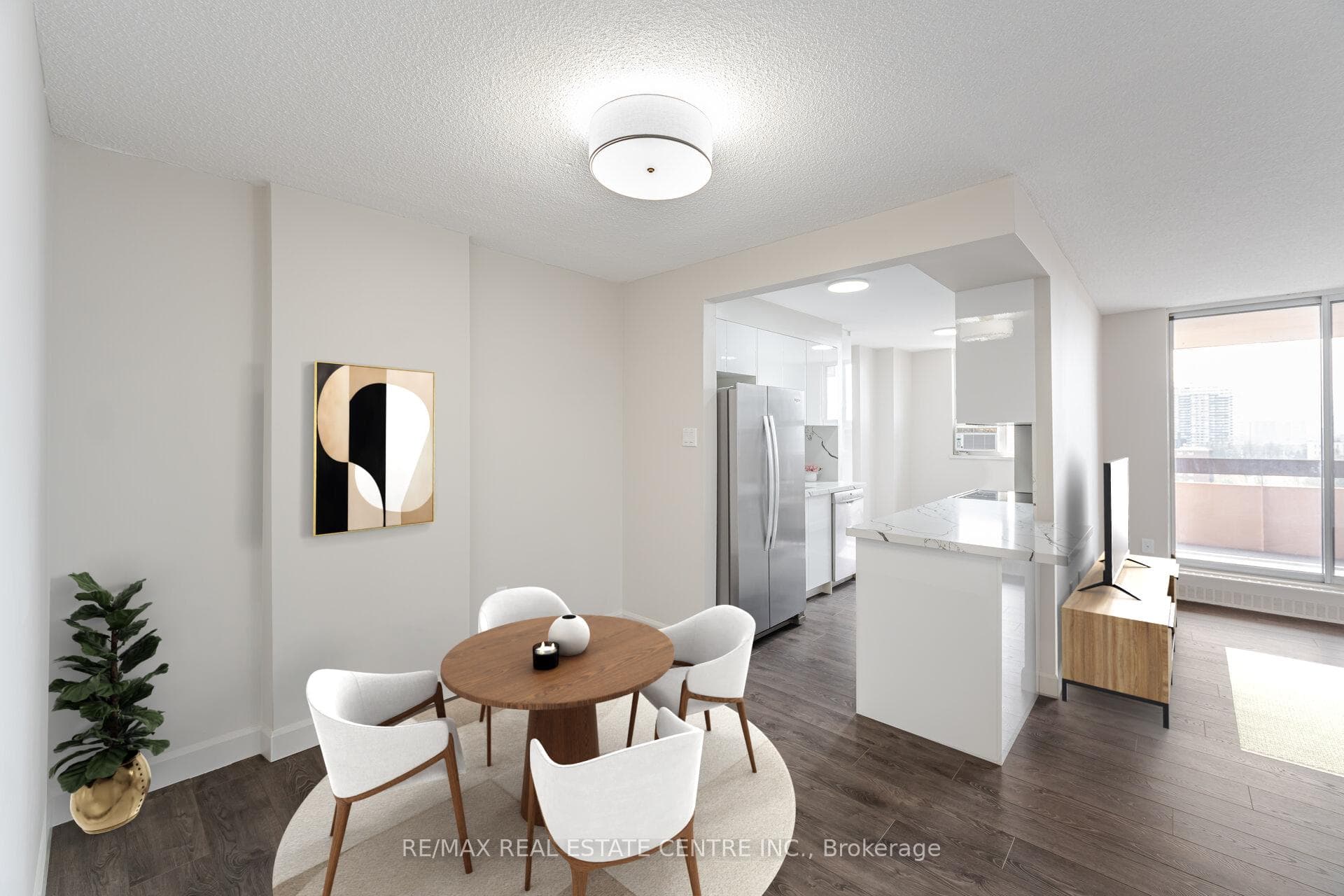 1615 Bloor Street Unit 1111, Mississauga, ON L4X 1S2 - Photo 1