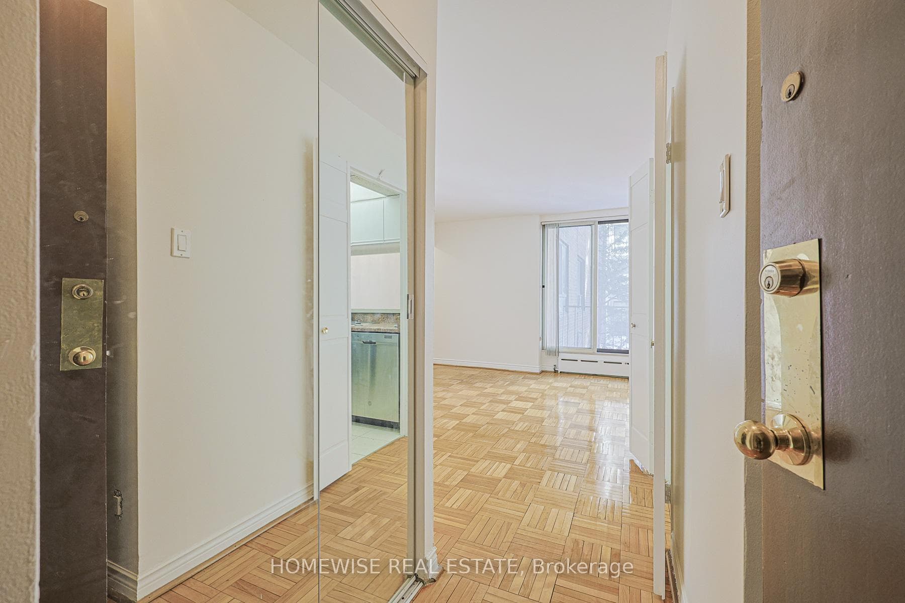 485 Kingston Road Unit 705, The Beaches / Upper Beaches, ON M4L 1V6 - Photo 1