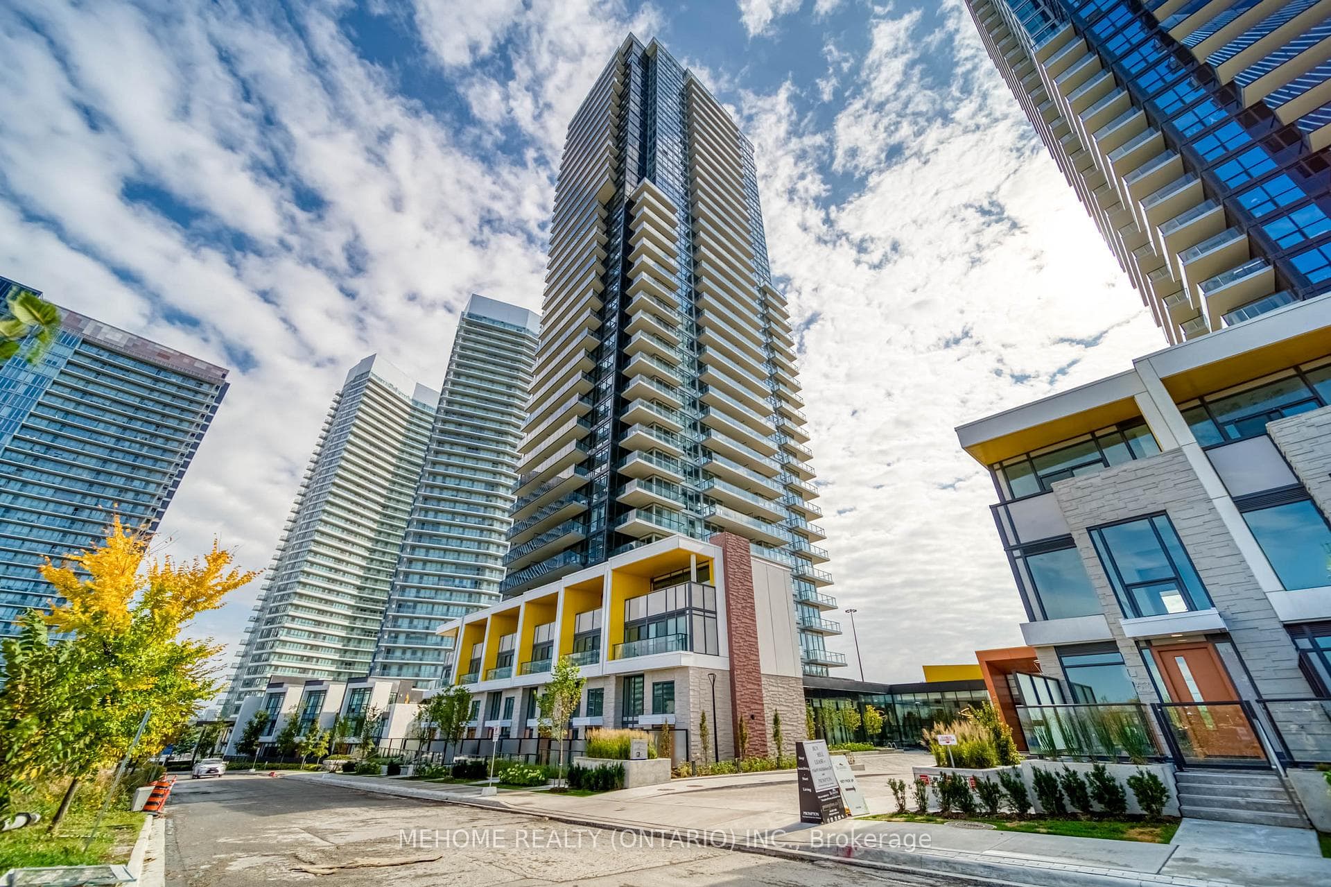95 McMahon Drive Unit 3907, Hillcrest Village / Bayview Village, ON M2K 0H1 - Photo 1