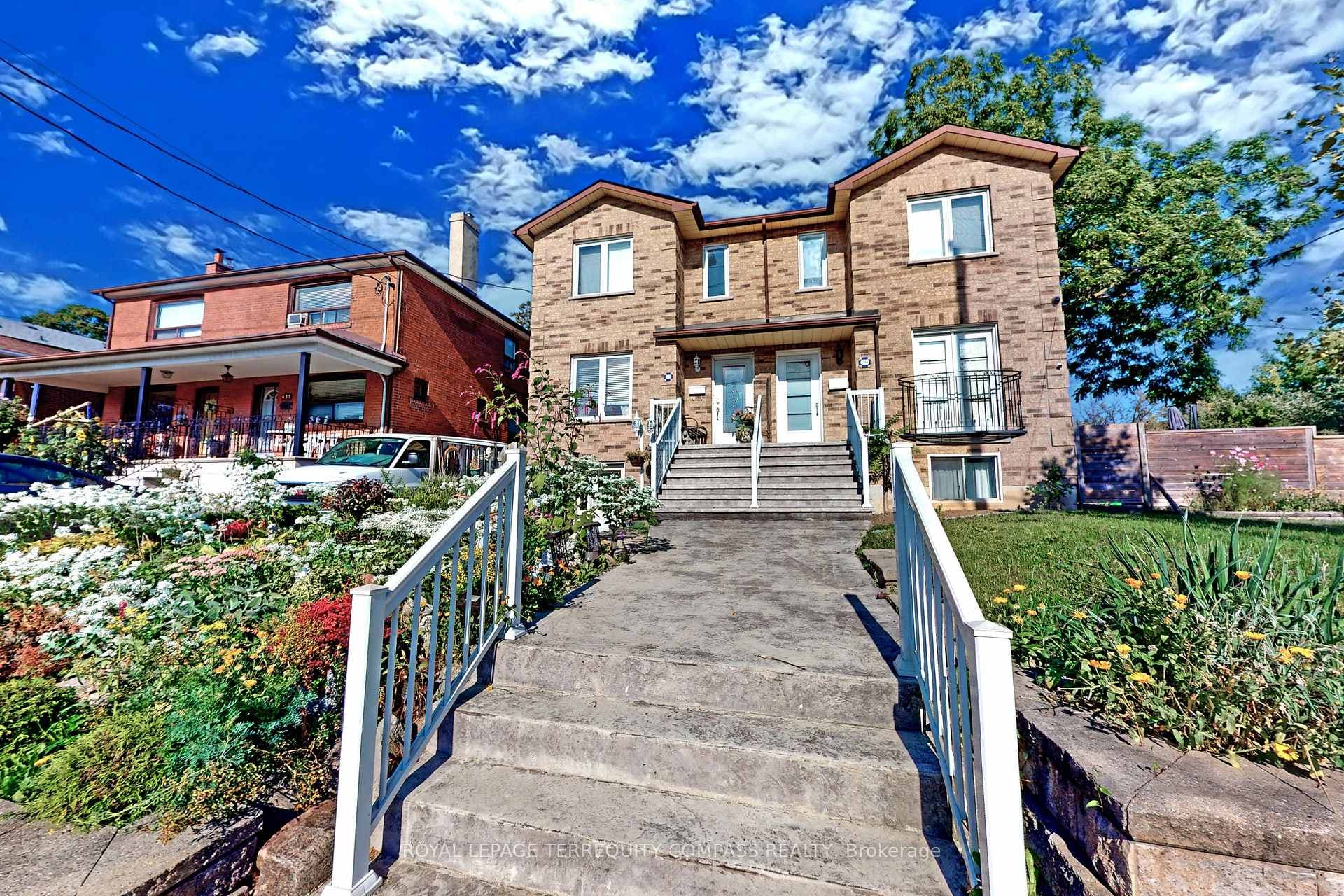 471B Northcliffe Boulevard, Forest Hill / Deer Park, ON M6E 3L4 - Photo 1