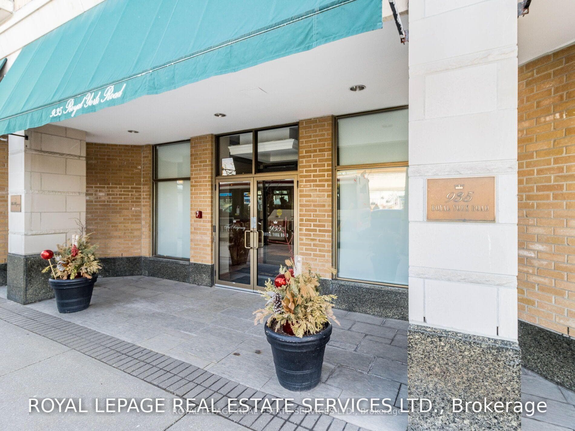 935 Royal York Road Unit 305, Corso Italia / Dufferin Grove, ON M8Y 4H1 - Photo 1