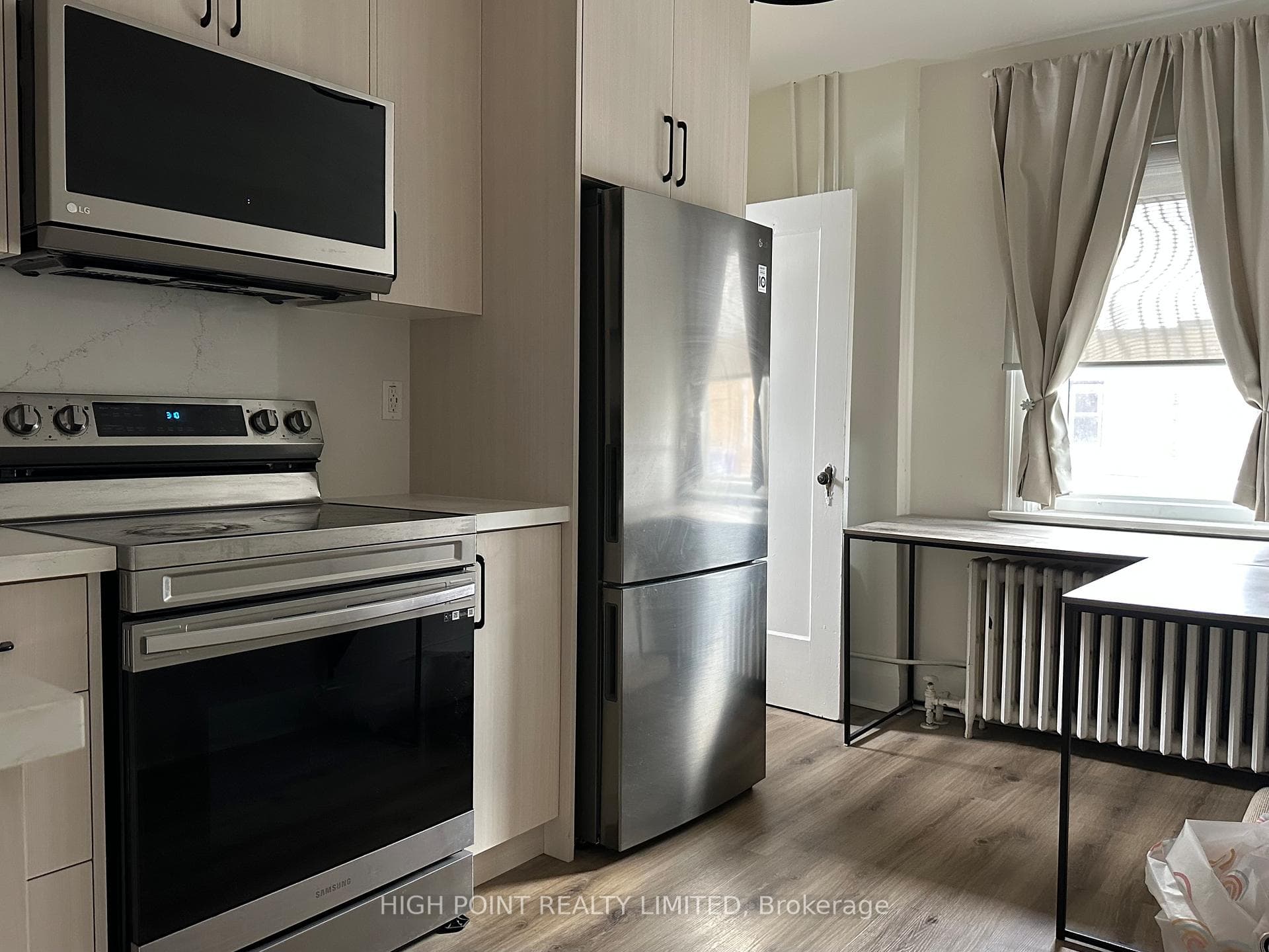 1641 Bayview Avenue Unit Unit 2, Flemingdon Park / Don Mills, ON M4G 3C1 - Photo 1