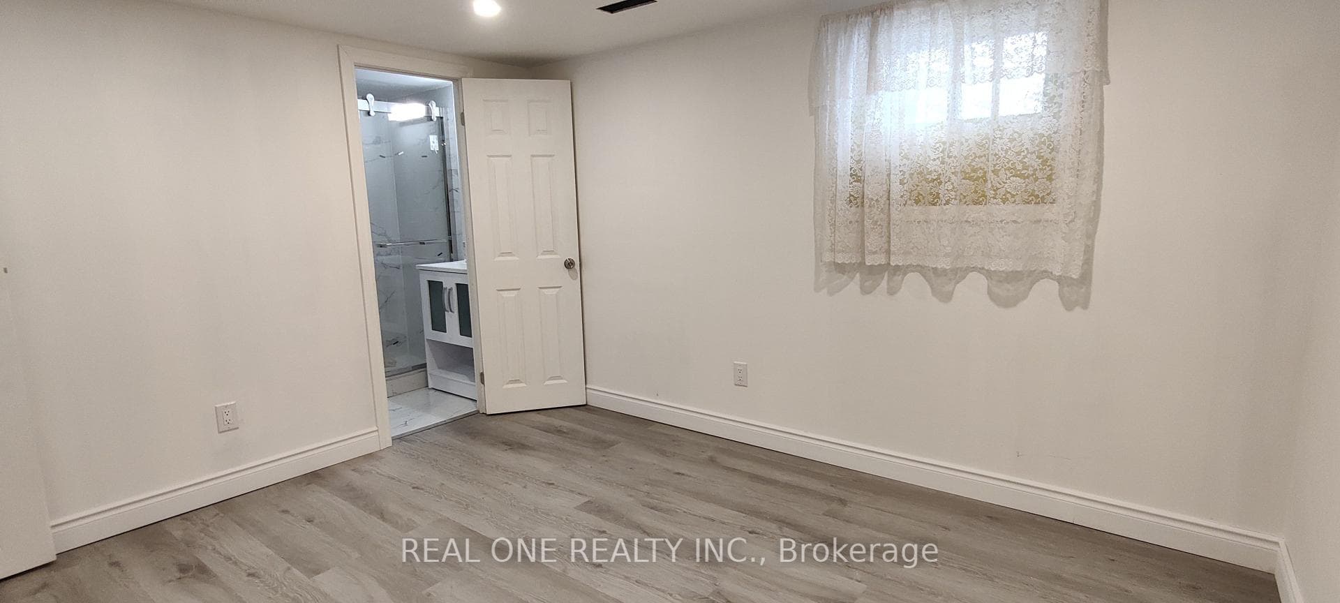 9 Lisburn Crescent Unit Basement, Hillcrest Village / Bayview Village, ON M2J 2Z4 - Photo 1