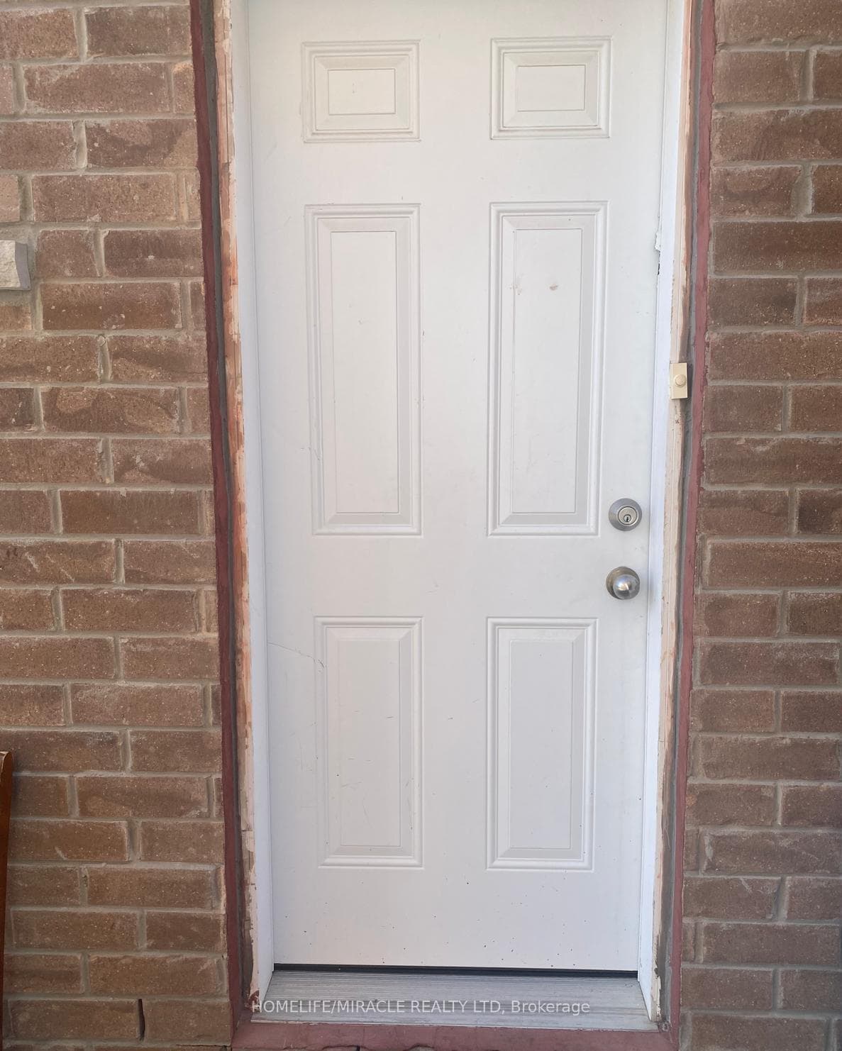 16 Golden Springs Drive, Brampton, ON L7A 4N4 - Photo 1
