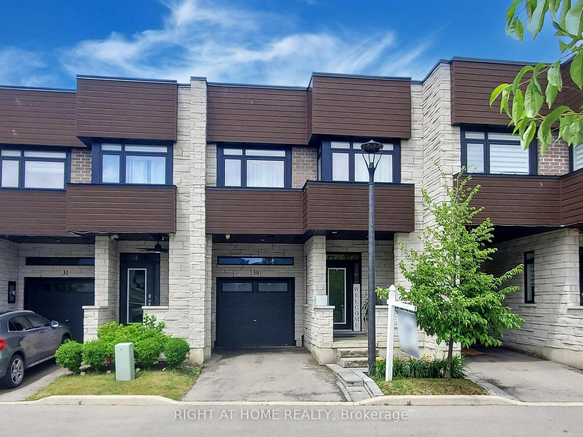 35 Midhurst Heights Unit 30, Hamilton, ON L8J 0K9 - Photo 1
