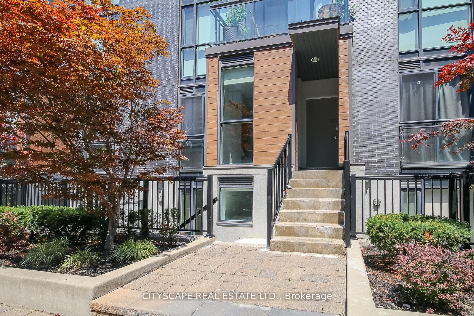 57 Macaulay Avenue Unit TH - 802, Bloor West Village / Swansea, ON M6P 3P5 - Photo 1