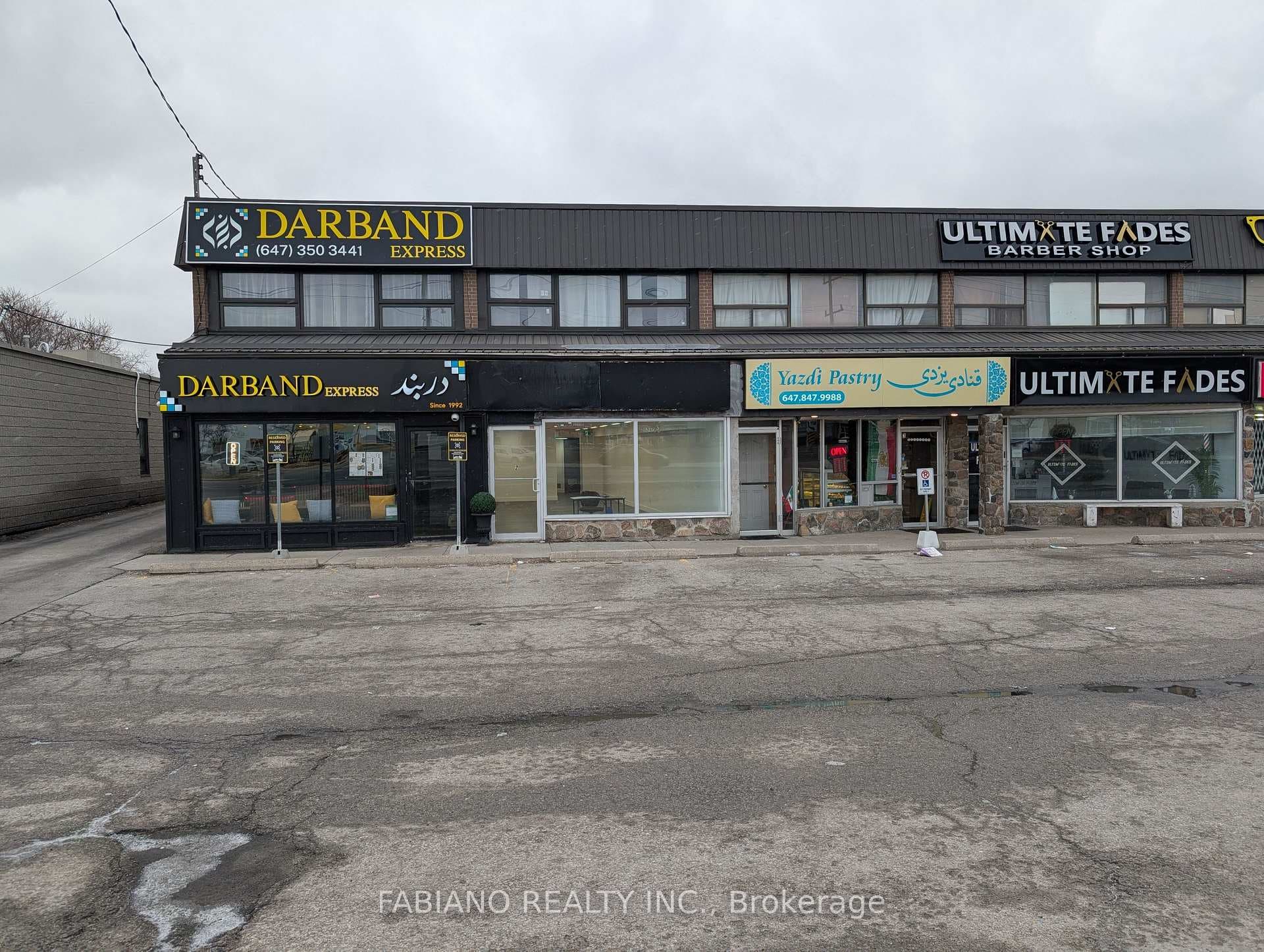 13130 Yonge Street Unit 2, Richmond Hill, ON L4E 2T3 - Photo 1