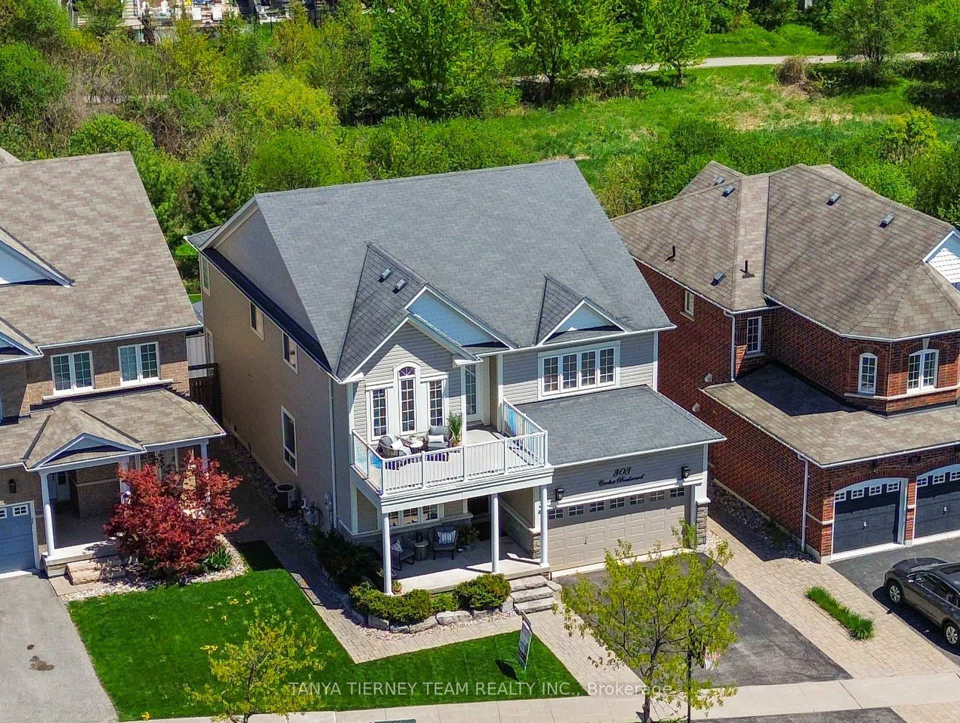 303 Cachet Boulevard, Whitby