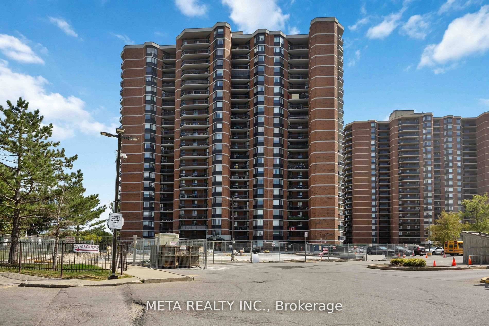 236 Albion Road Unit 604, Etobicoke (West Mall / Rexdale), ON M9W 6A6 - Photo 1