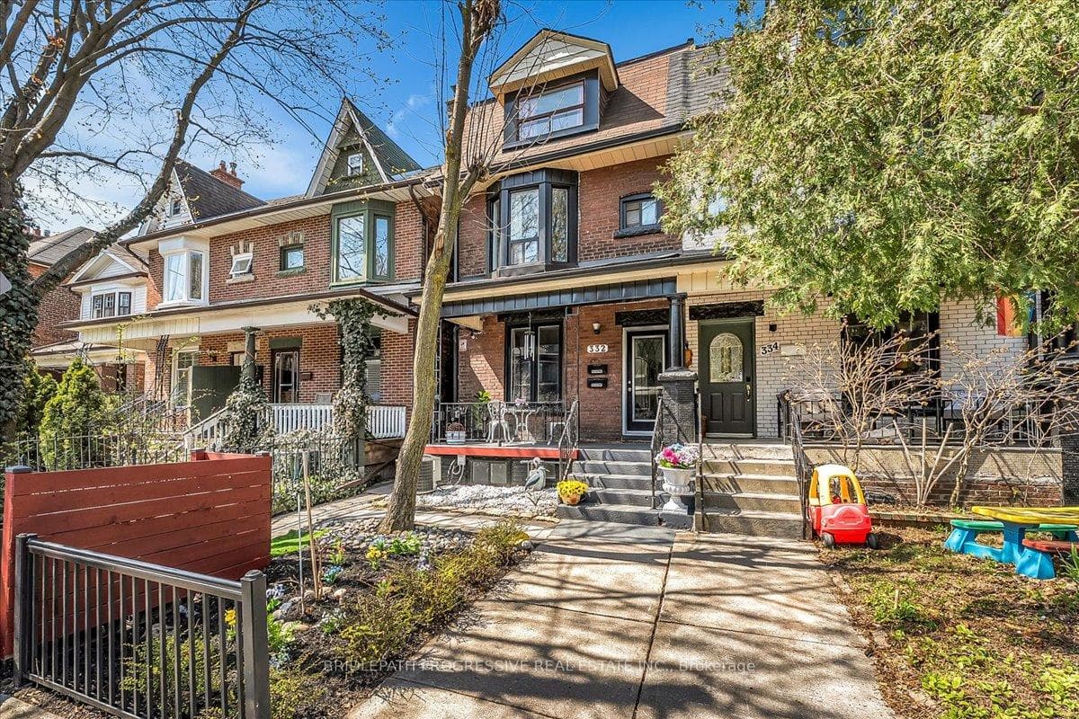 332 Delaware Avenue, Toronto W02