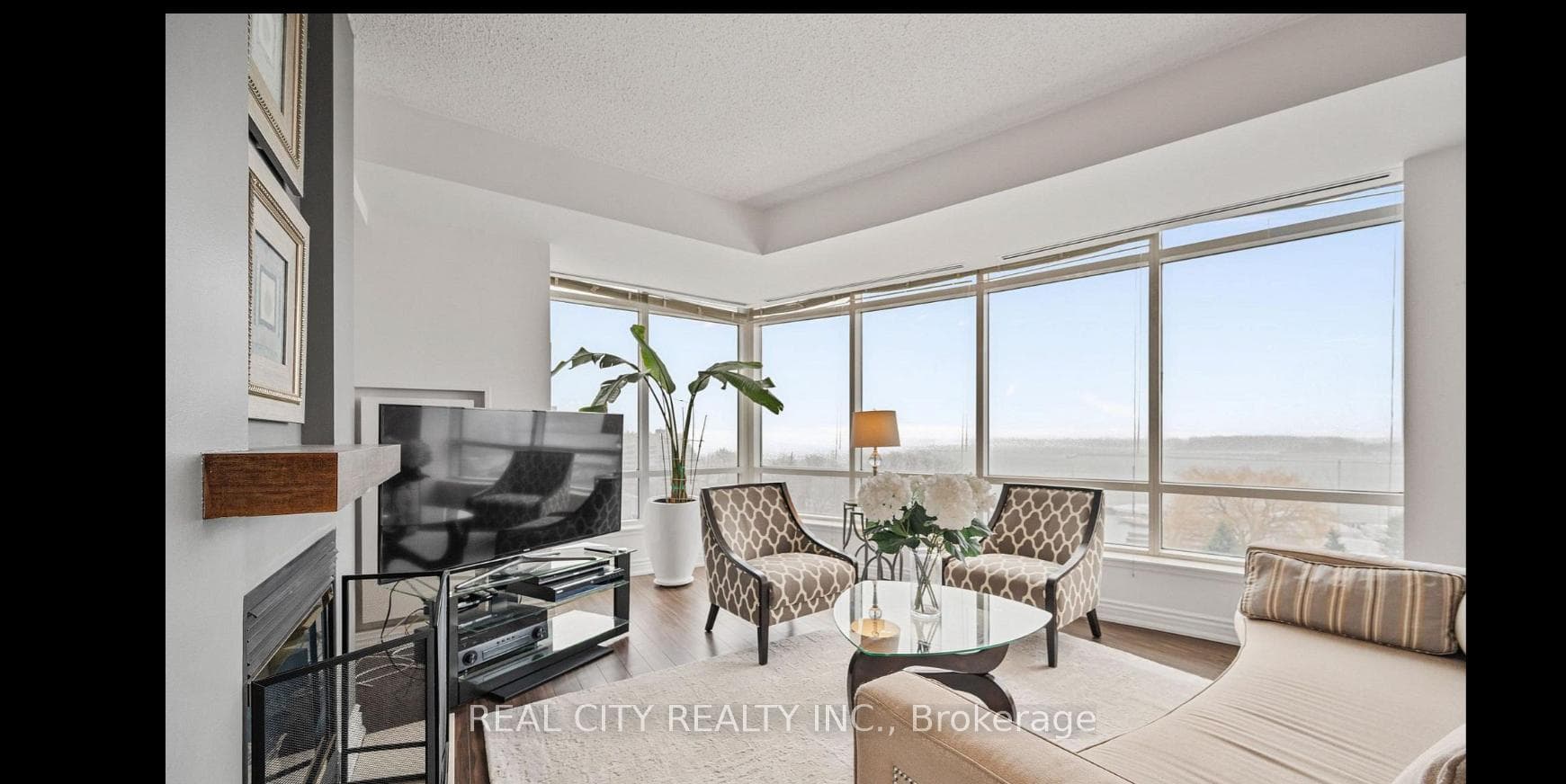 500 Queens Quay Unit 801E, Toronto C01