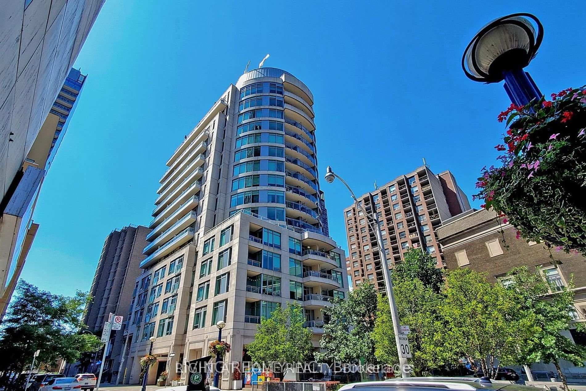 8 Scollard Street Unit PH207, Annex / Yorkville / Summerhill, ON M5R 1M2 - Photo 1