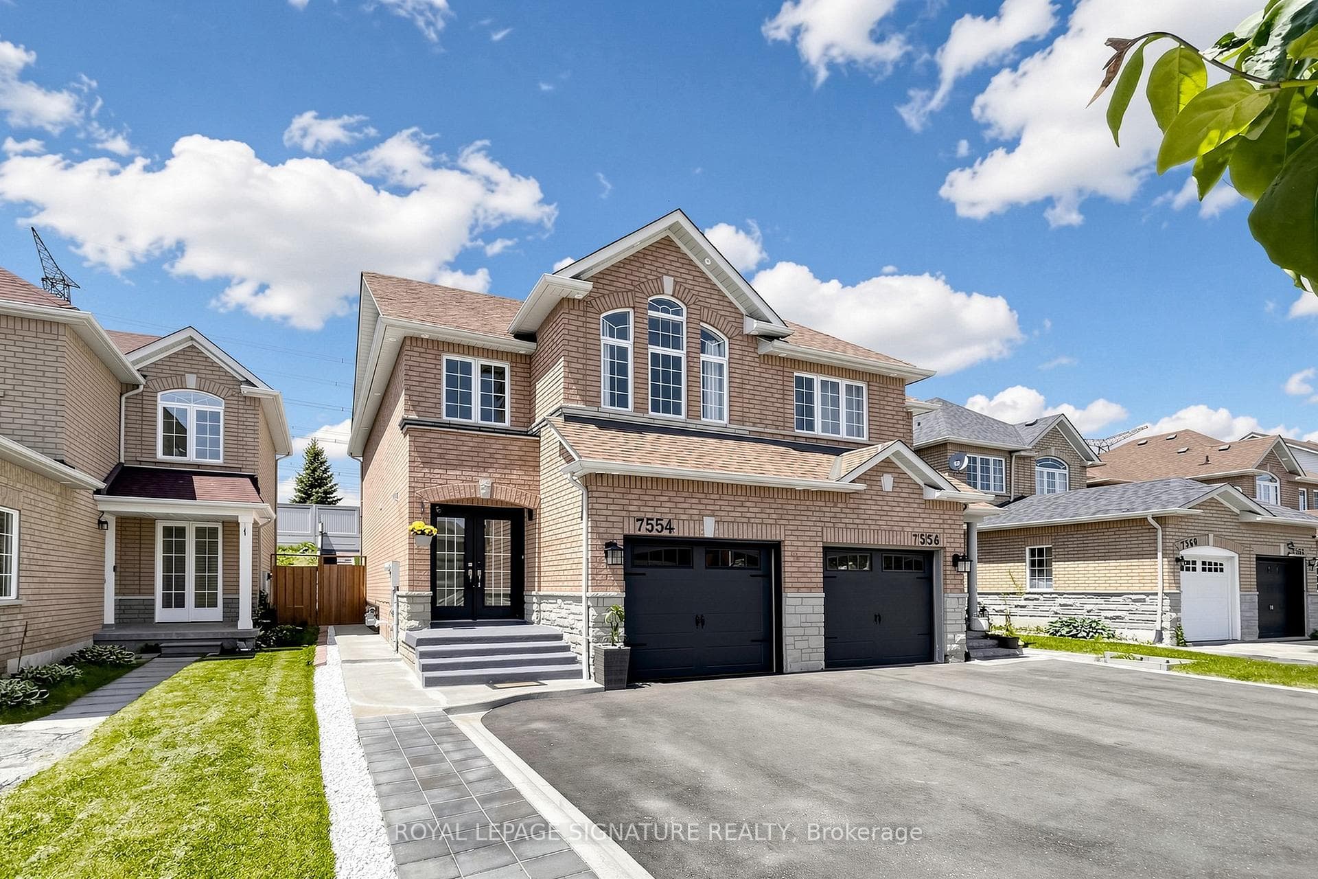 7554 Black Walnut Trail, Mississauga, ON L5N 8A9 - Photo 1